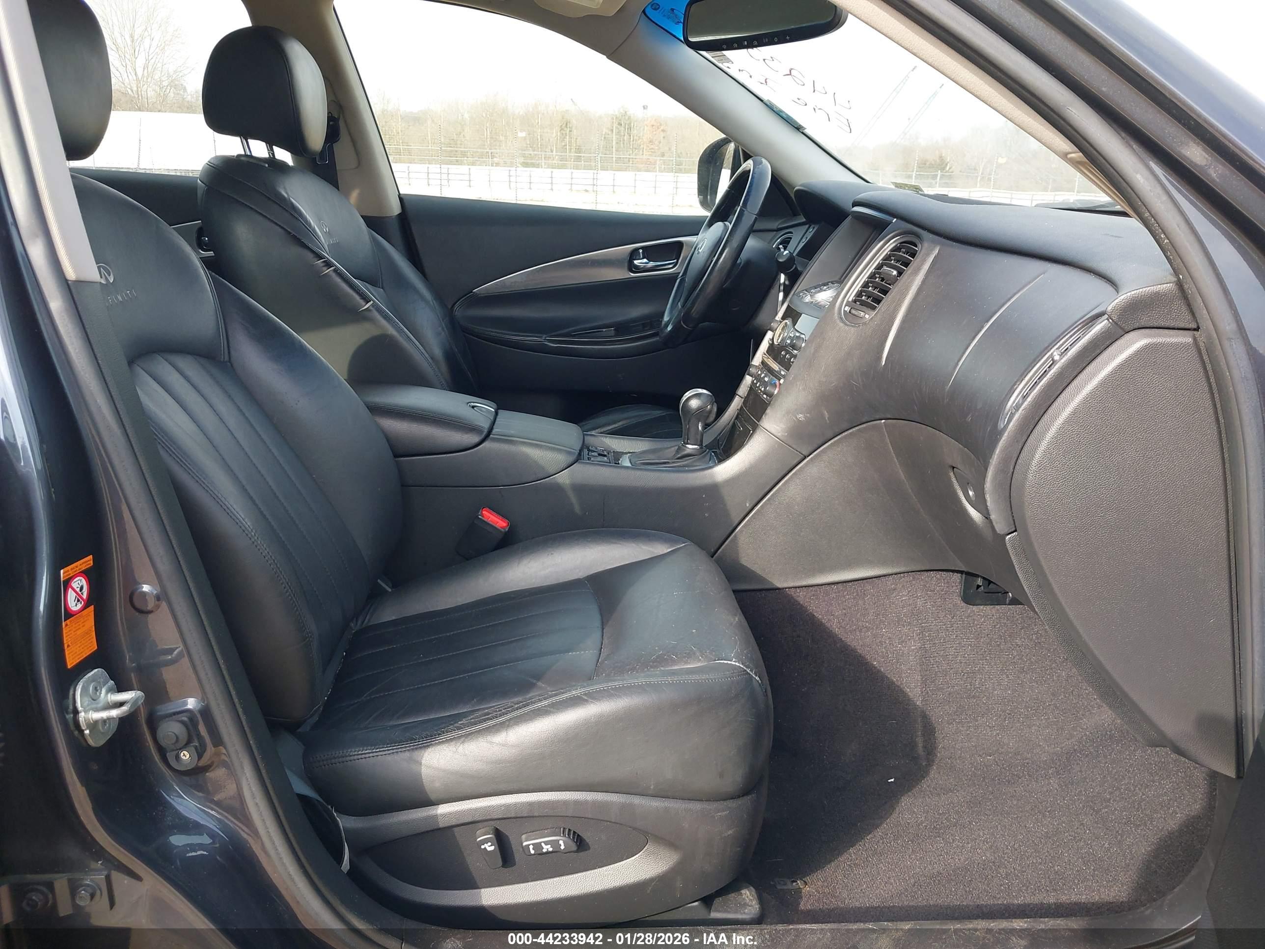 INFINITI EX35 image 5
