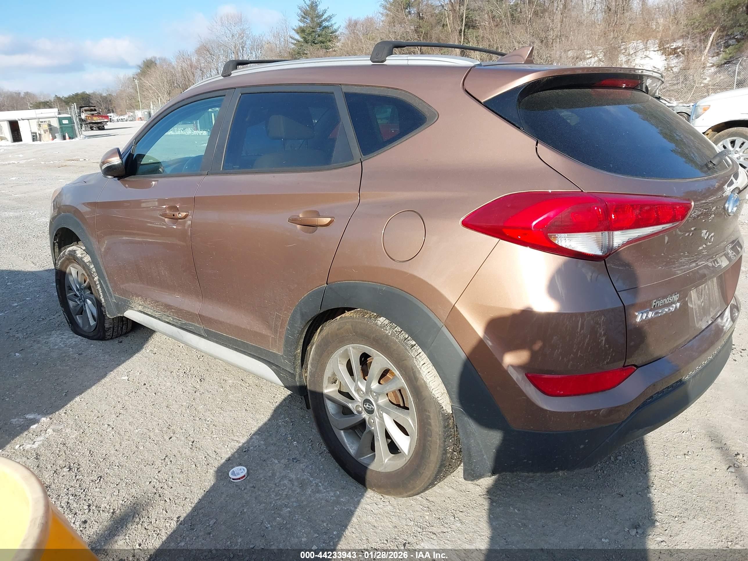 HYUNDAI TUCSON image 3