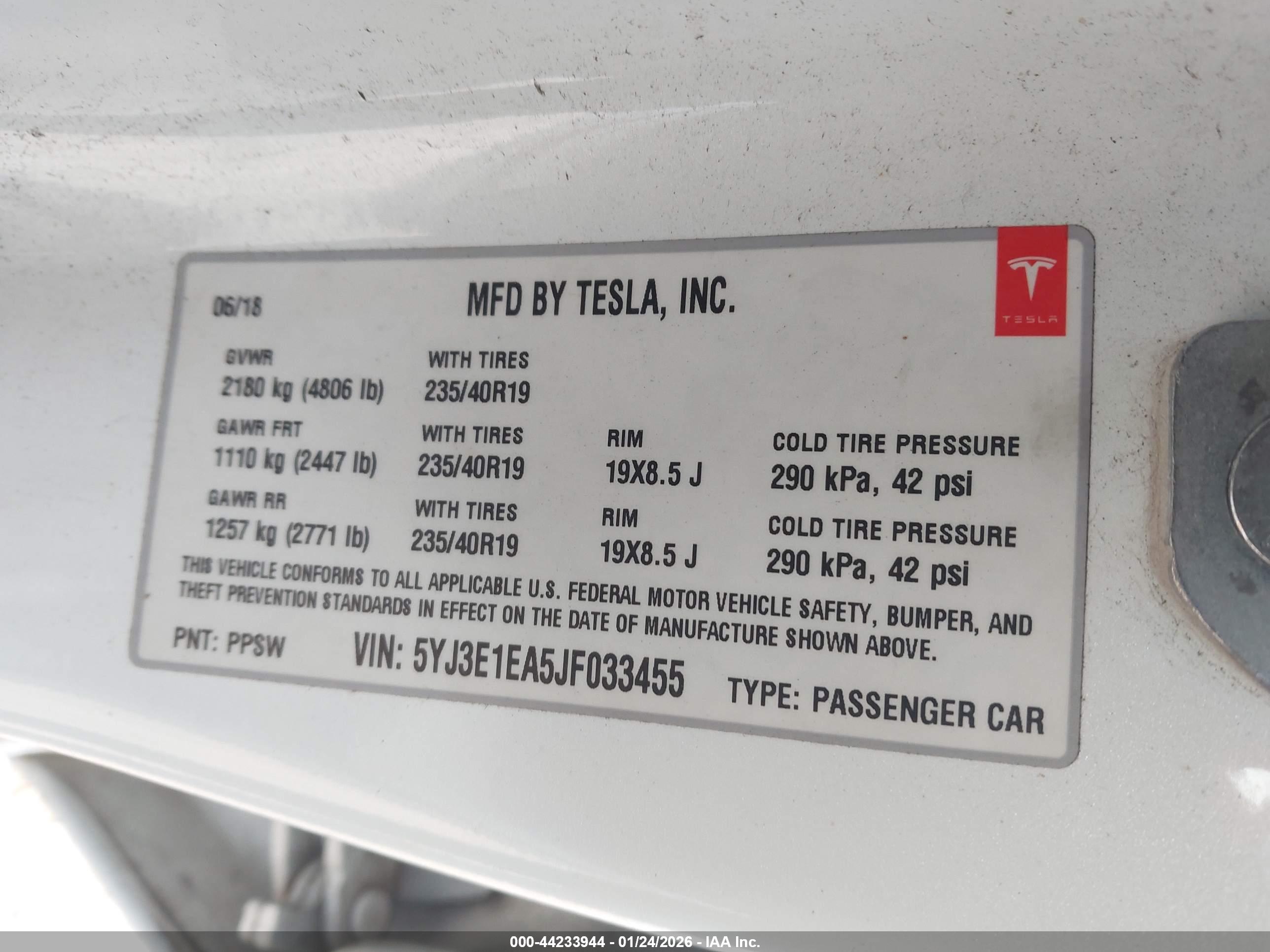 TESLA MODEL image 9