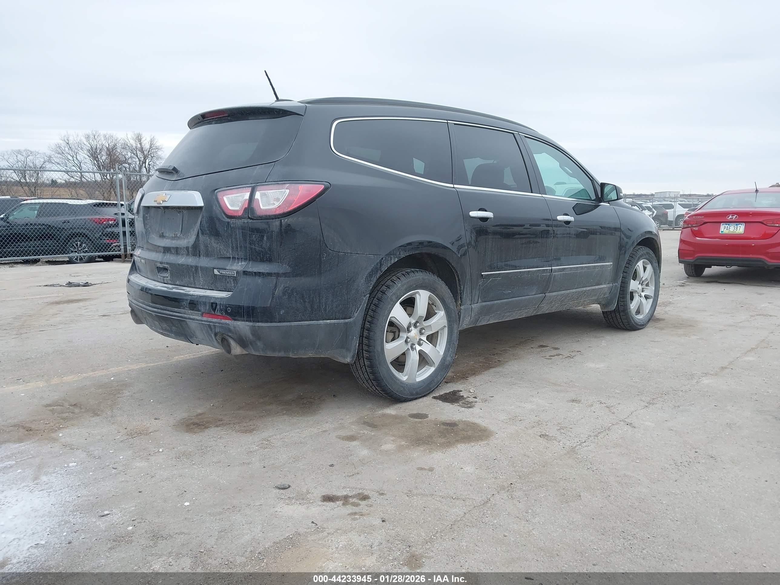CHEVROLET TRAVERSE image 4