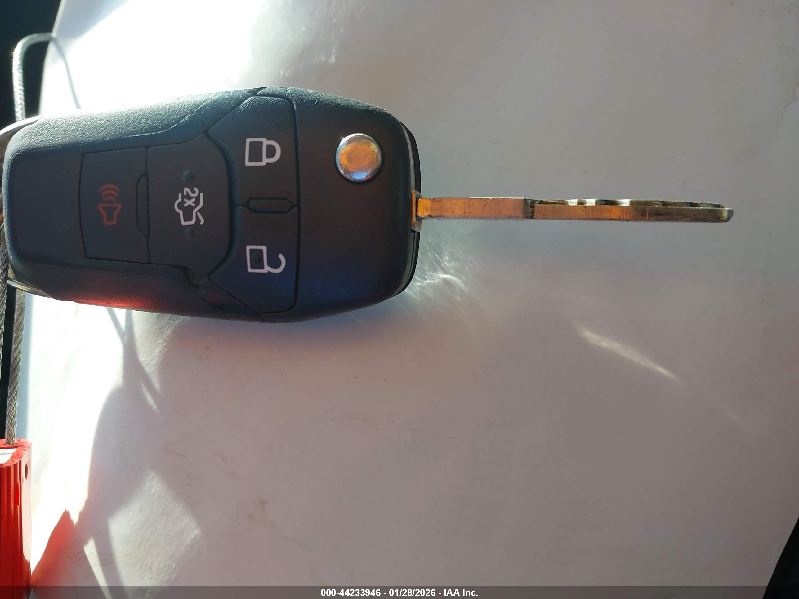 FORD FUSION image 11