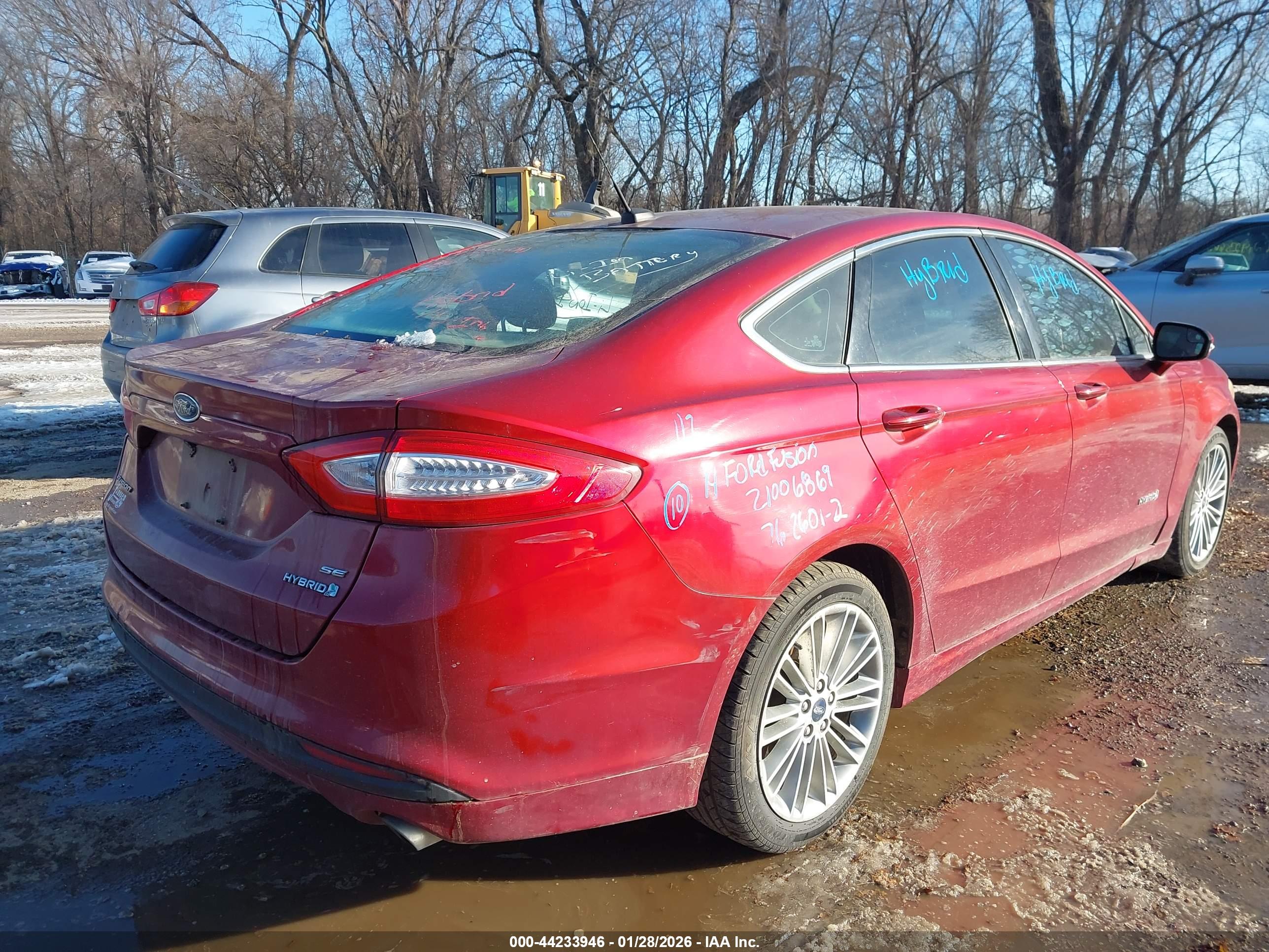 FORD FUSION image 4