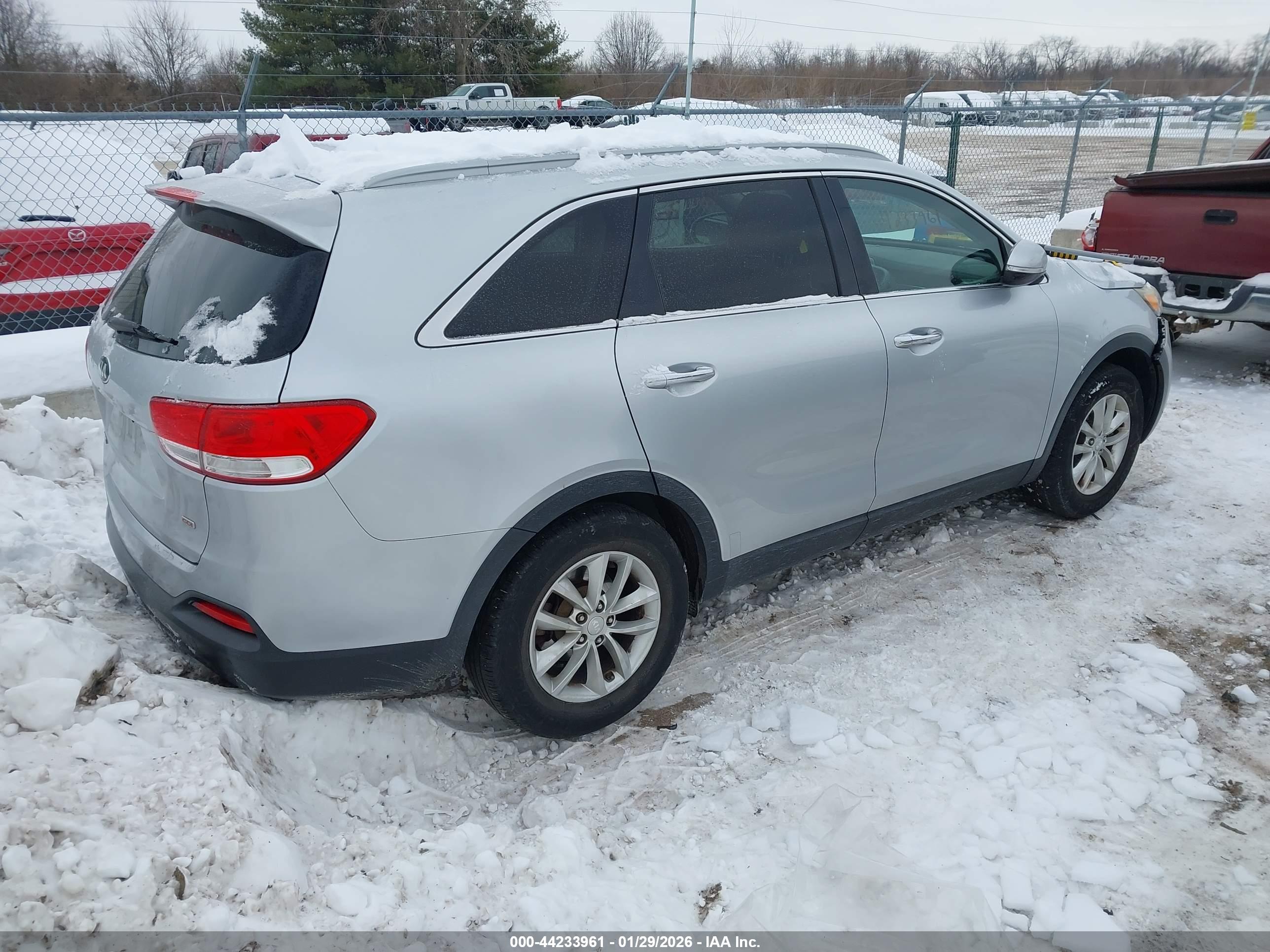 KIA SORENTO image 4
