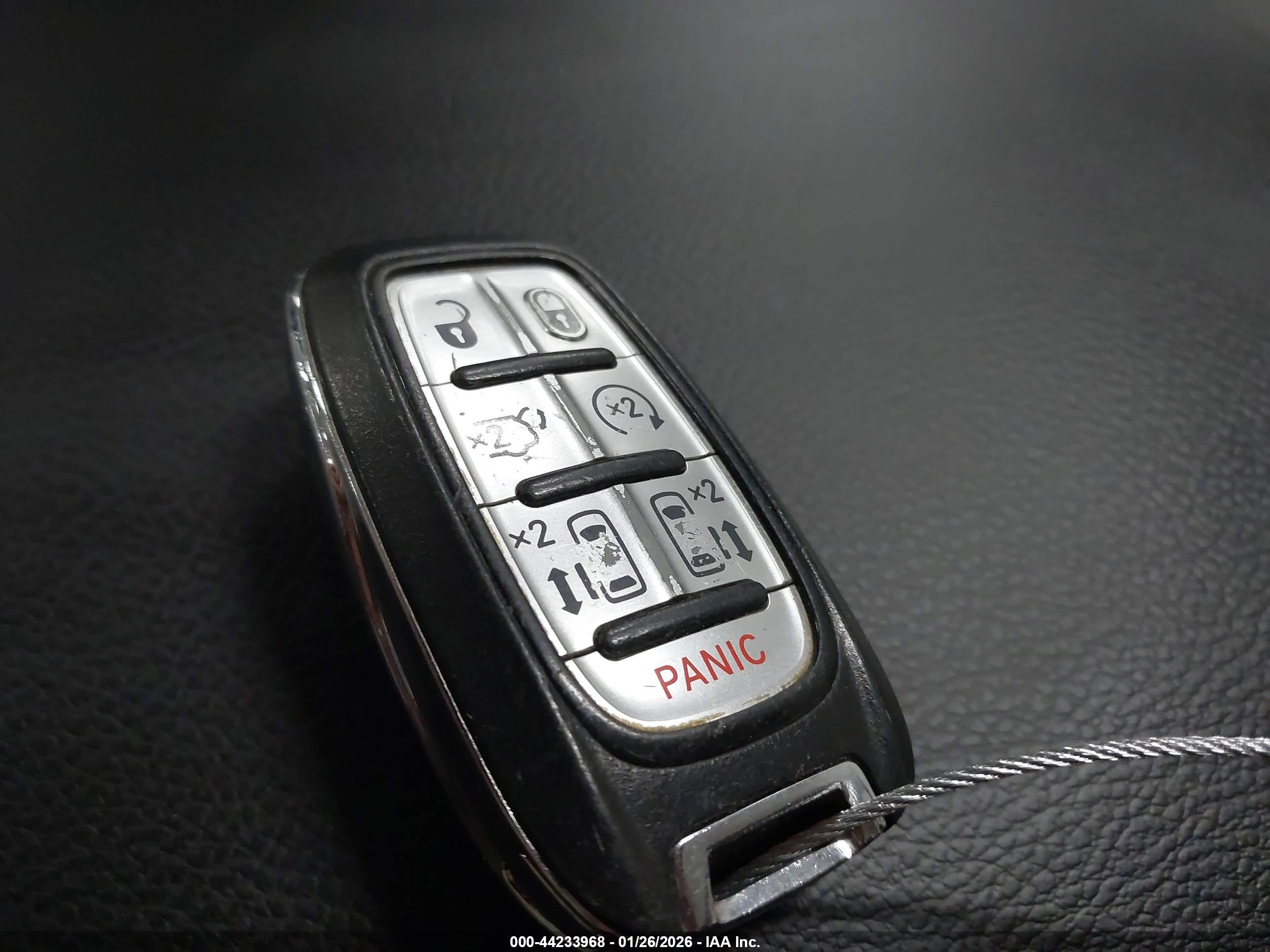 CHRYSLER PACIFICA image 11