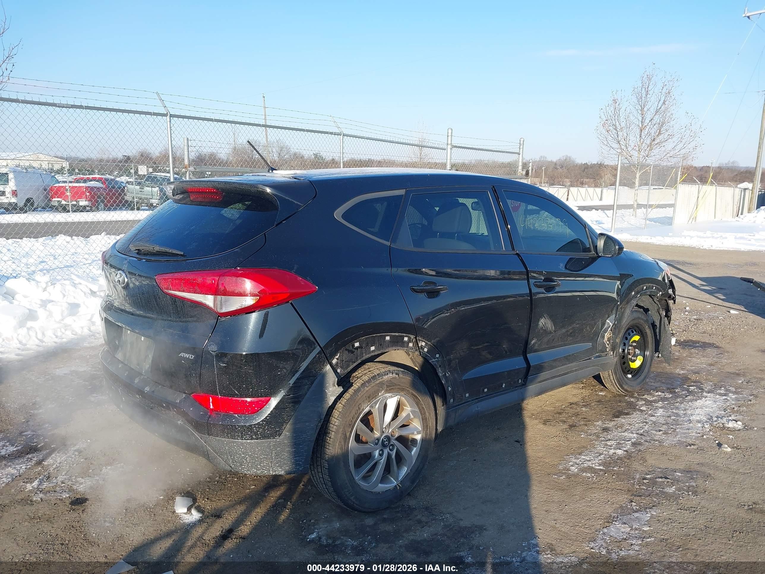 HYUNDAI TUCSON image 4