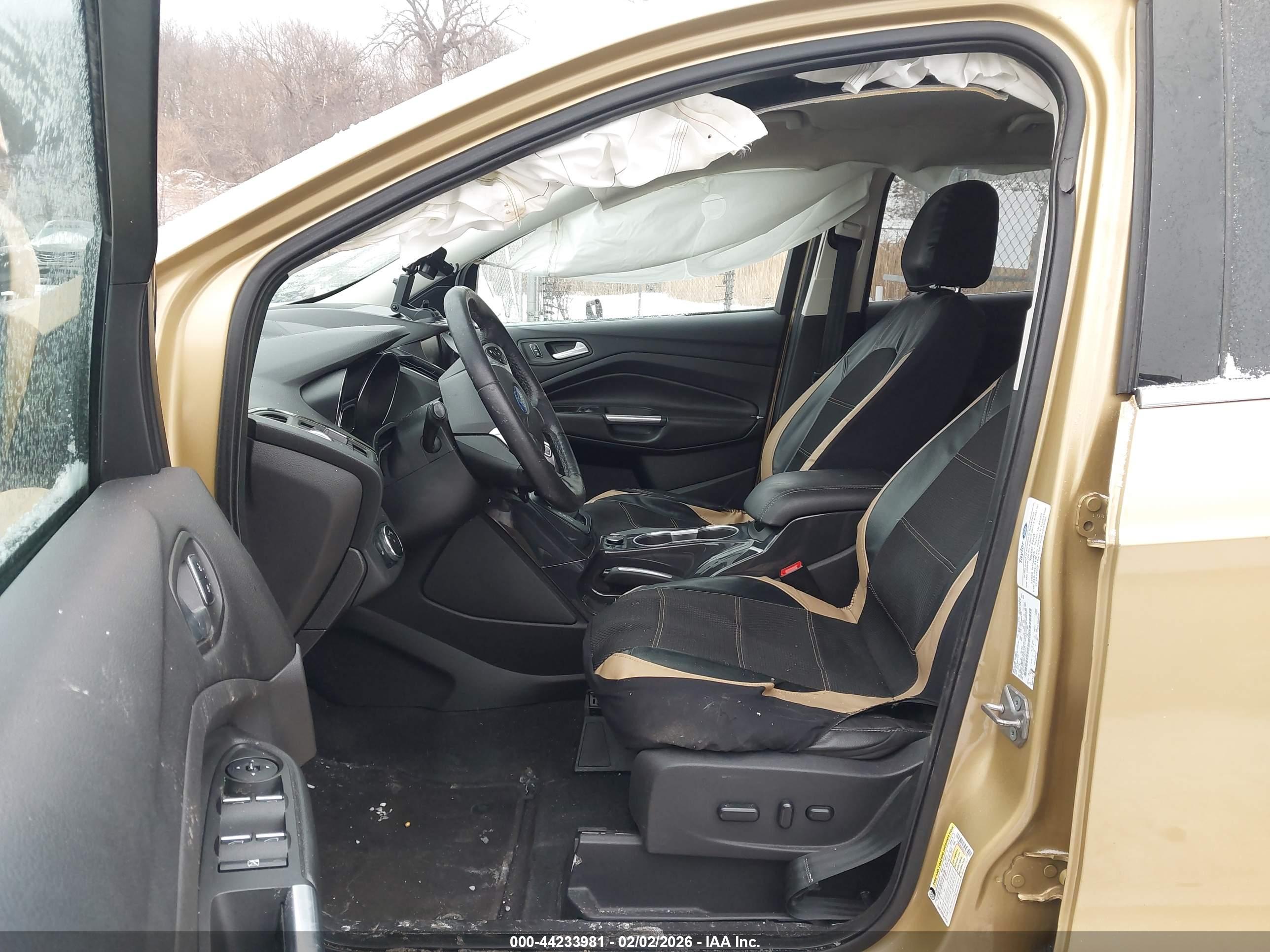 FORD ESCAPE image 5