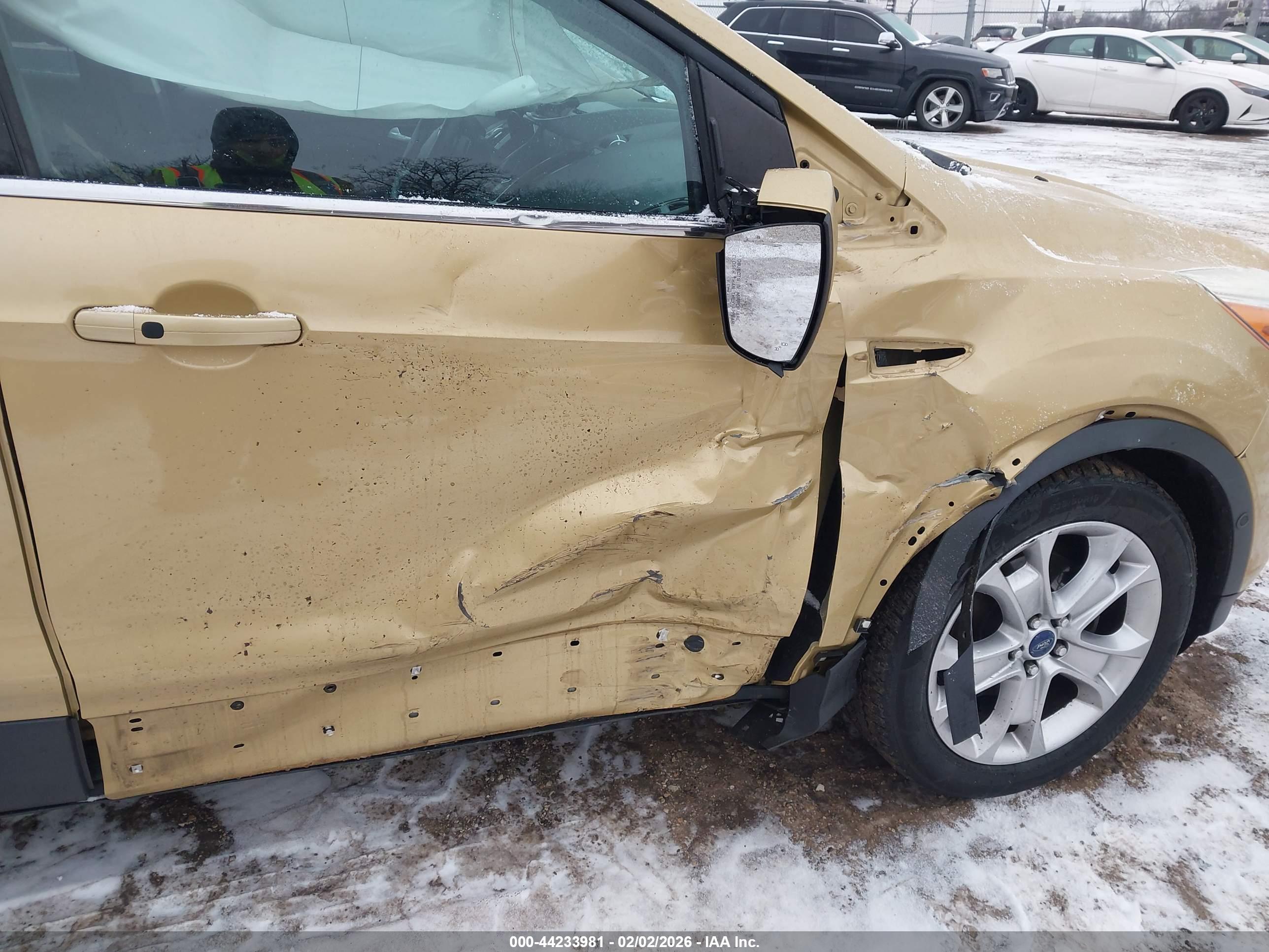 FORD ESCAPE image 6