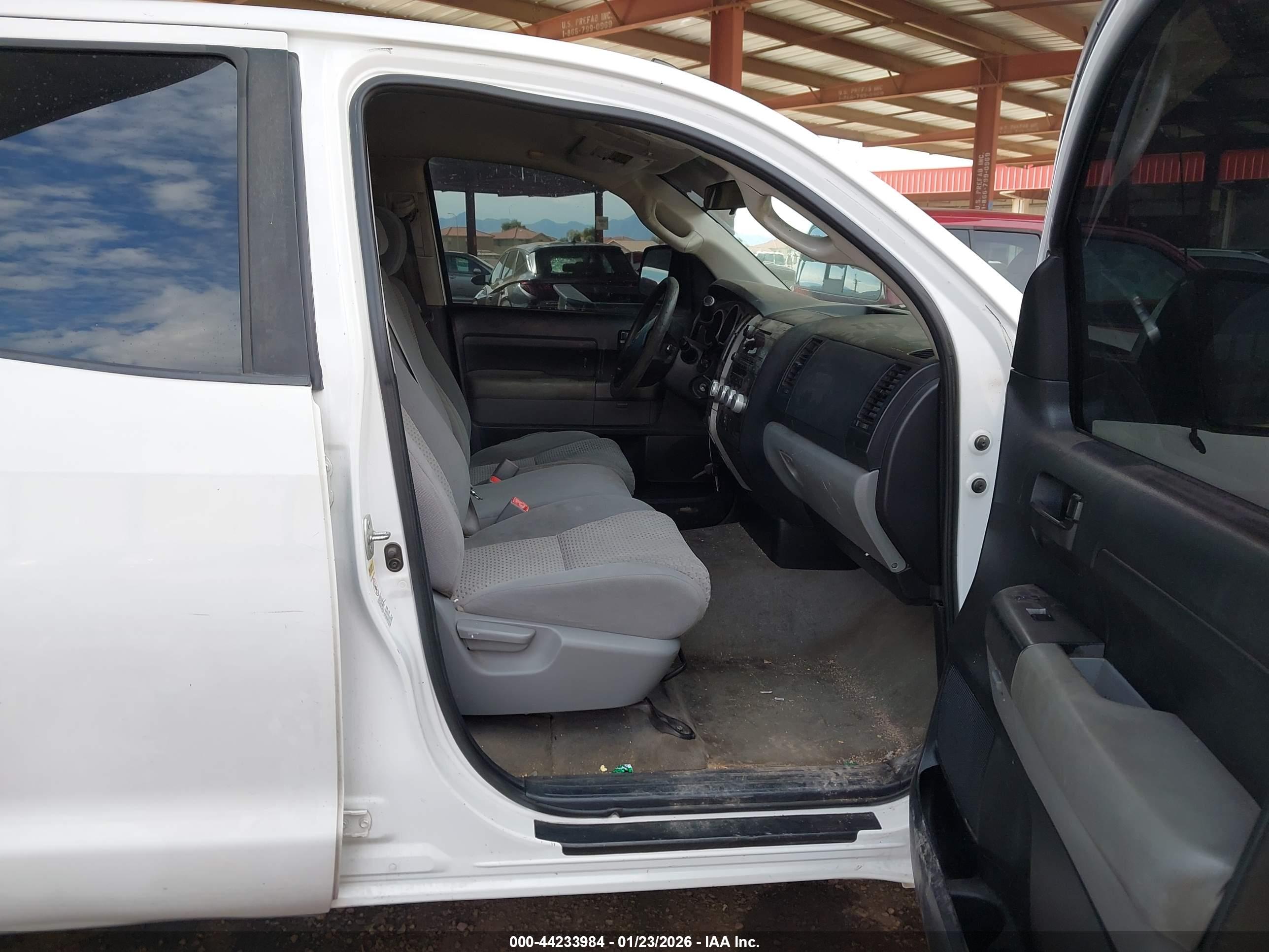 TOYOTA TUNDRA image 5