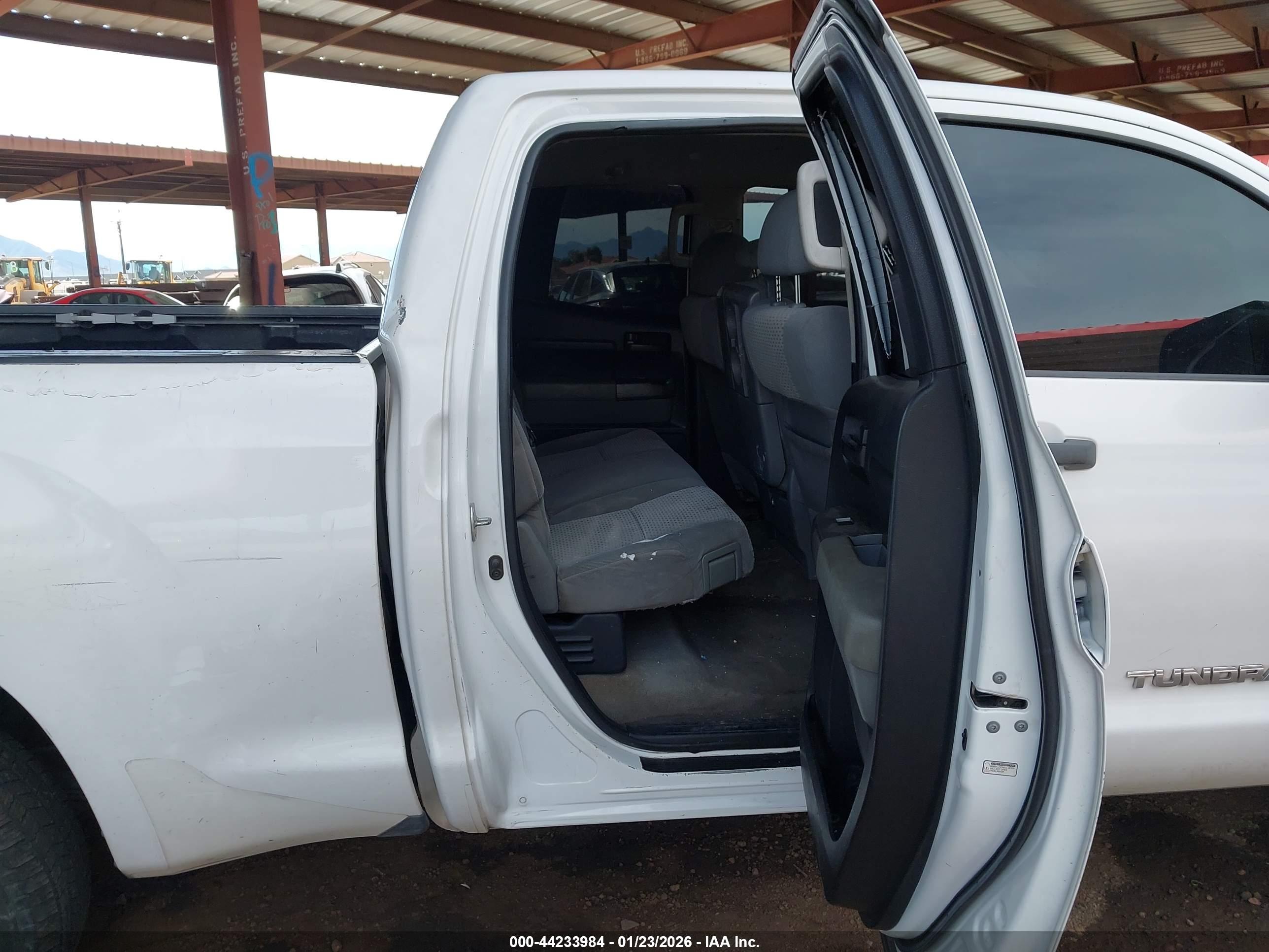 TOYOTA TUNDRA image 8