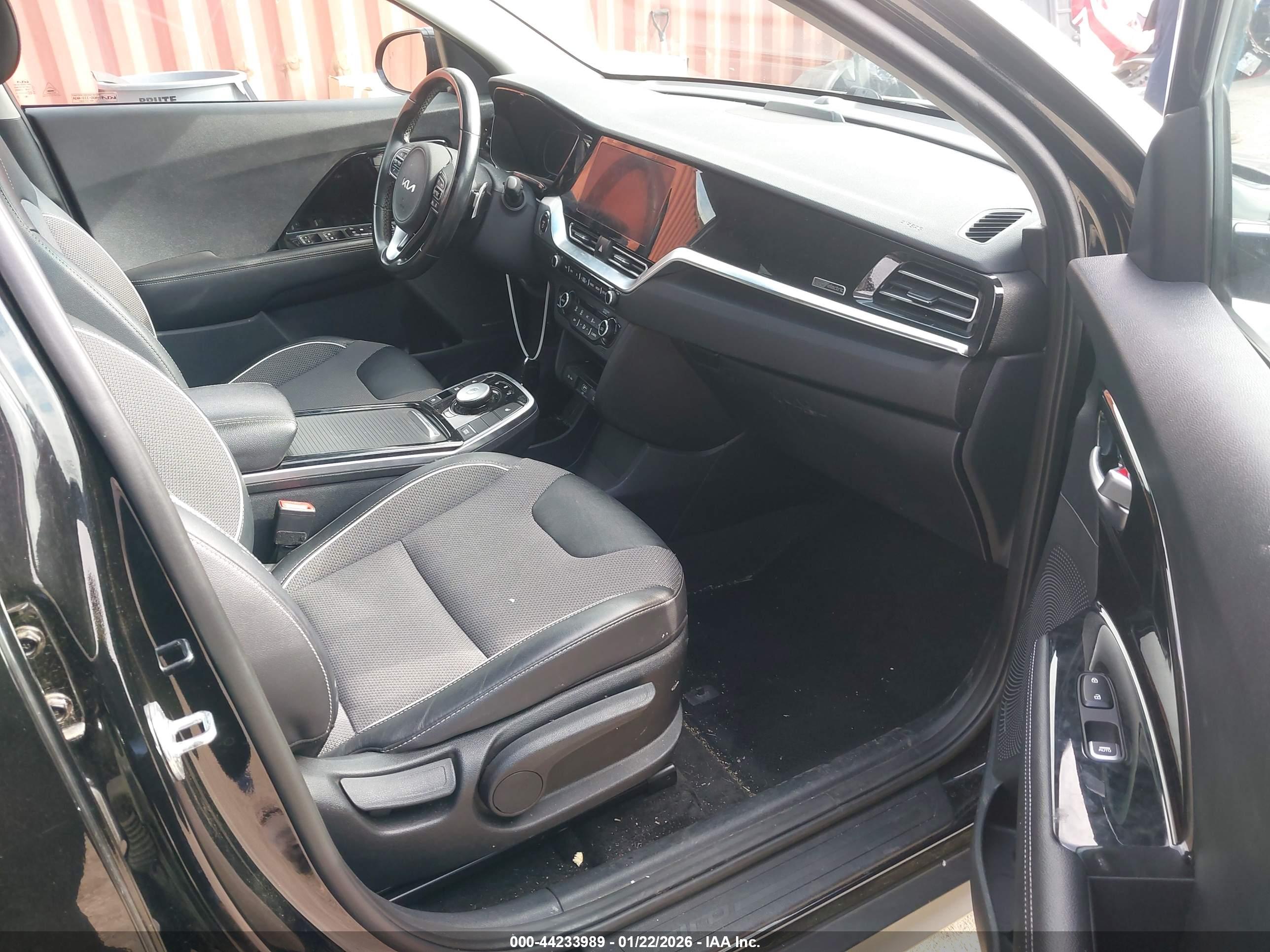 KIA NIRO image 5