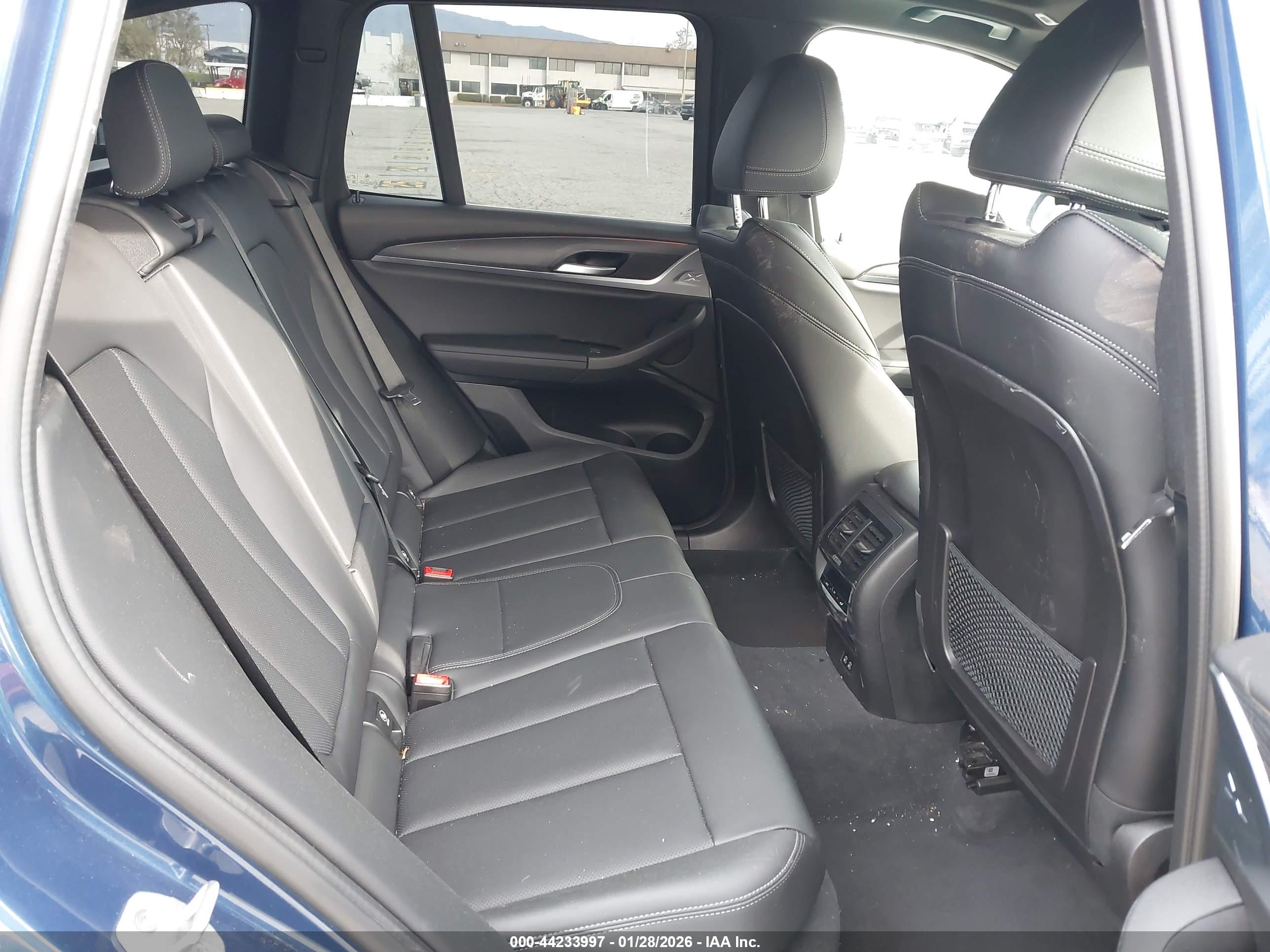 BMW X3 image 8