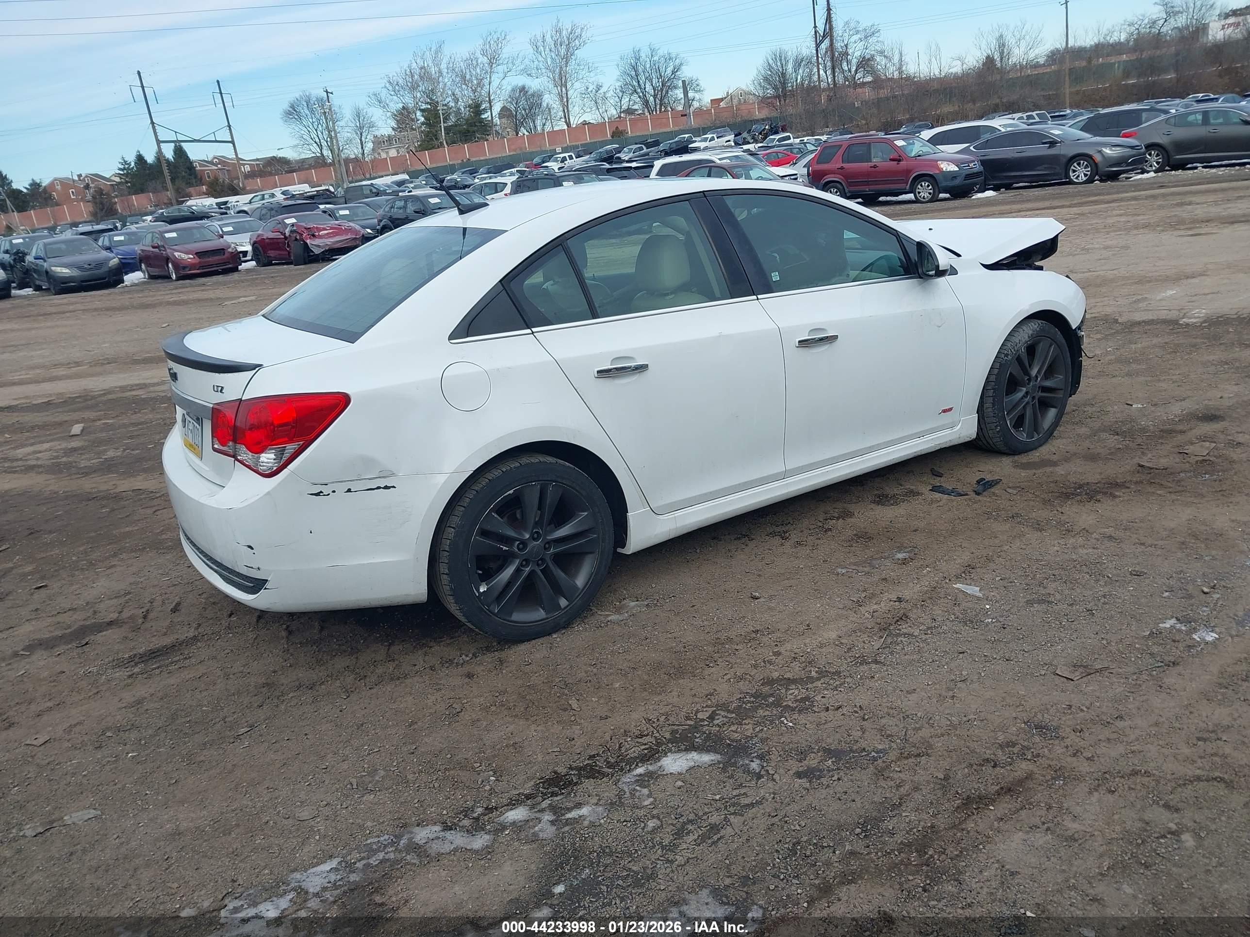 CHEVROLET CRUZE image 4