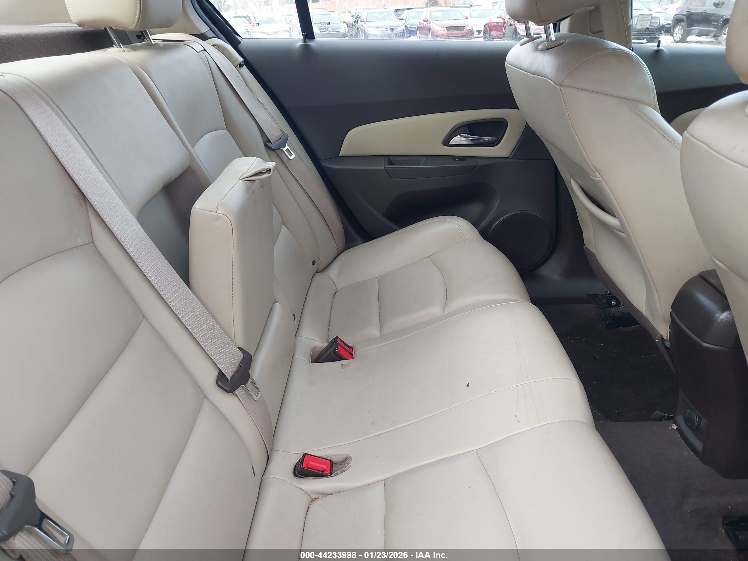 CHEVROLET CRUZE image 8