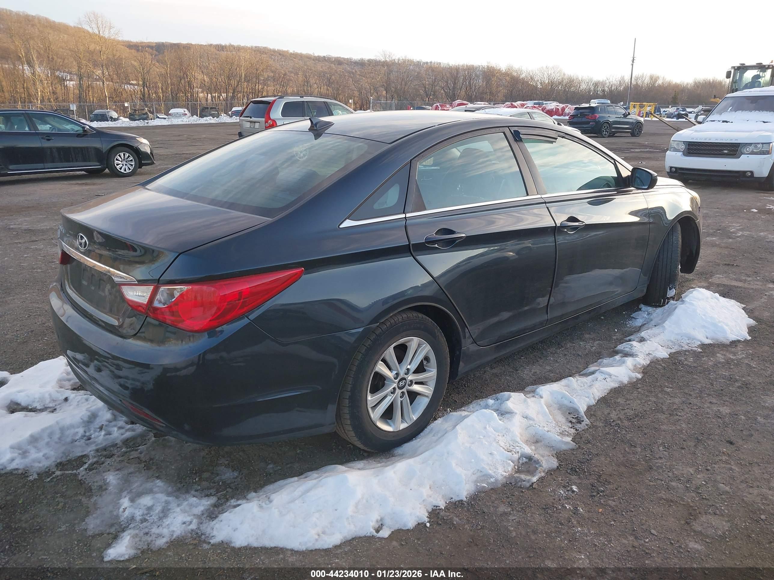 HYUNDAI SONATA image 4