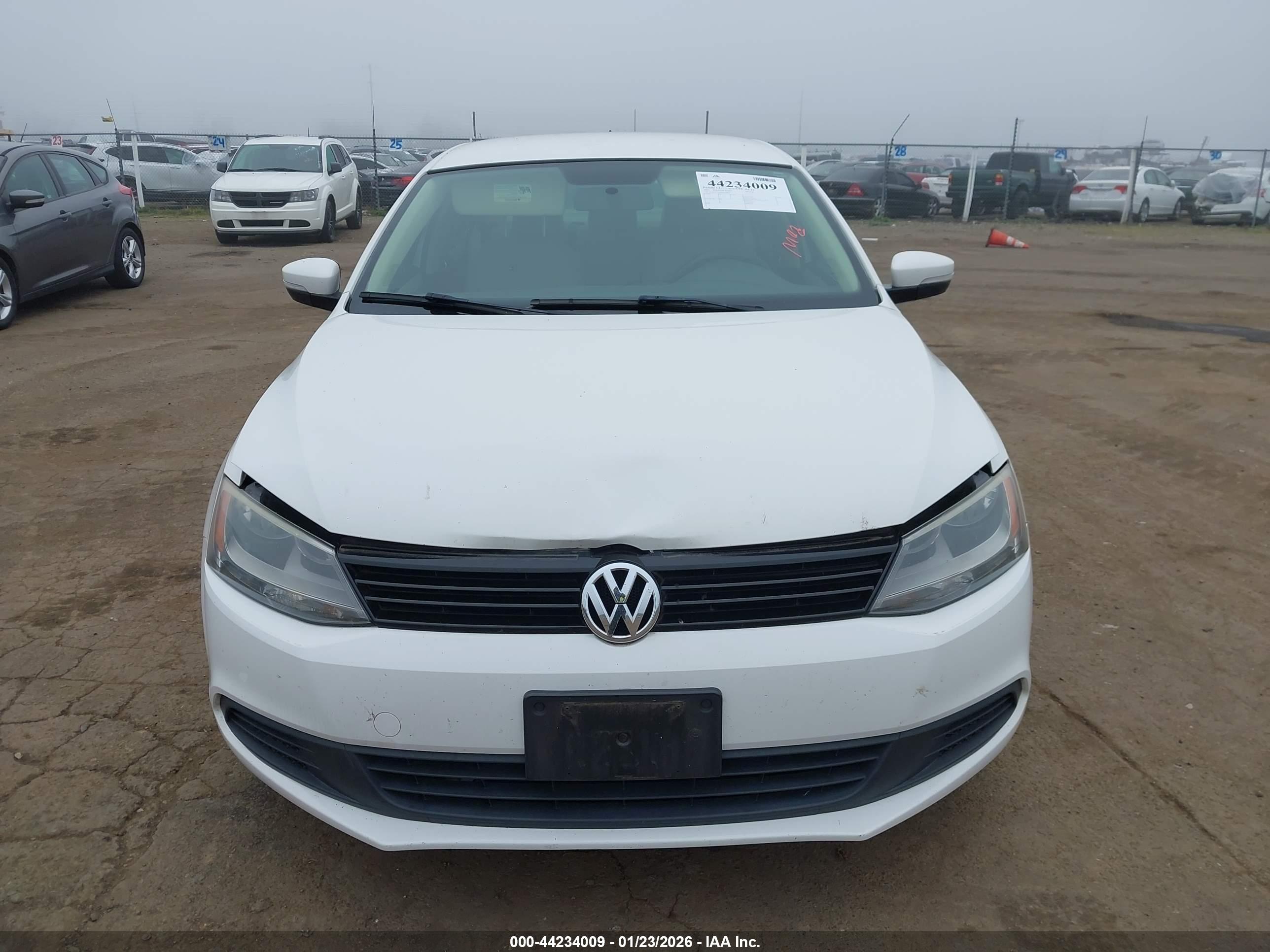 VOLKSWAGEN JETTA image 6