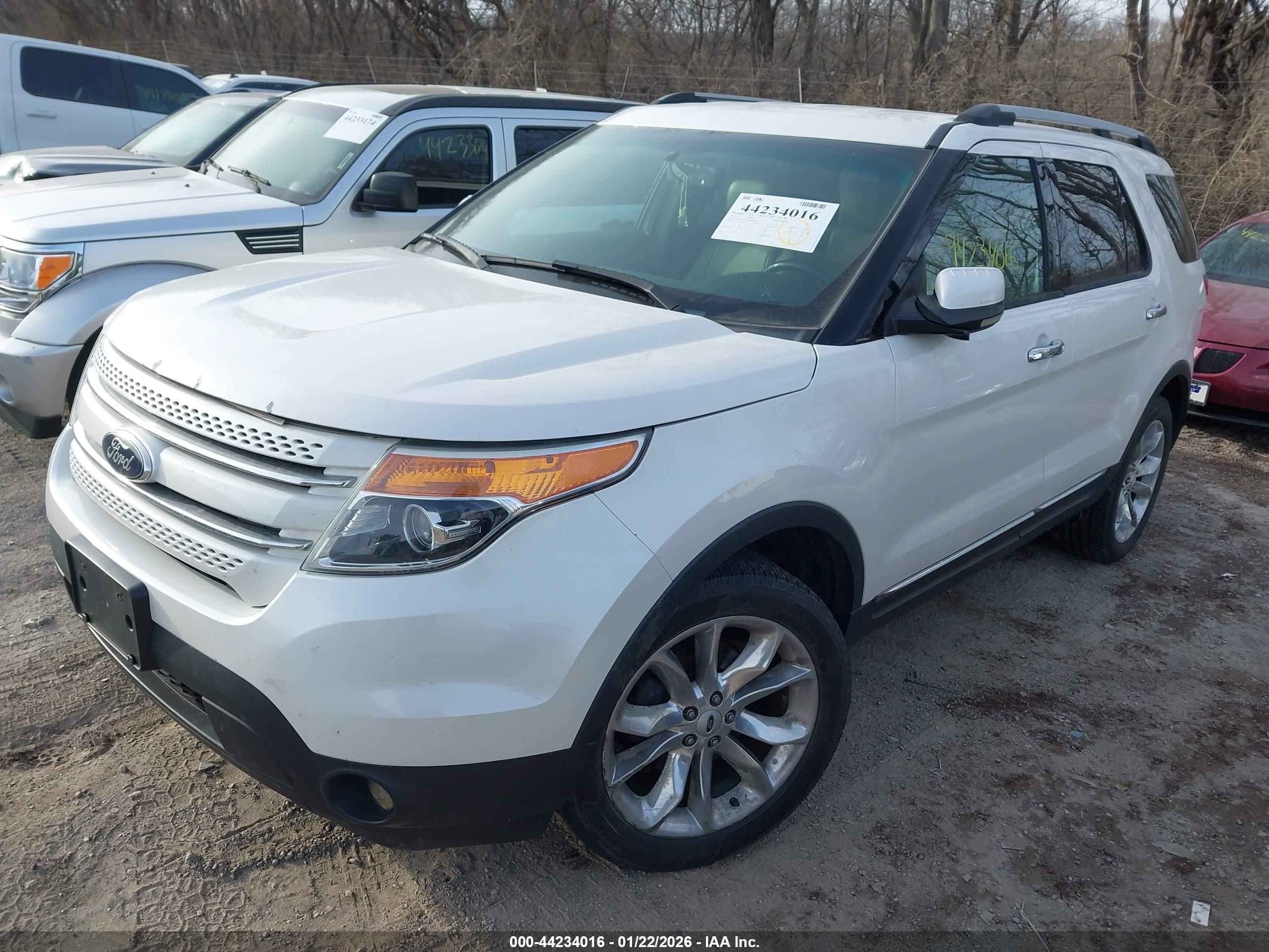 FORD EXPLORER image 2