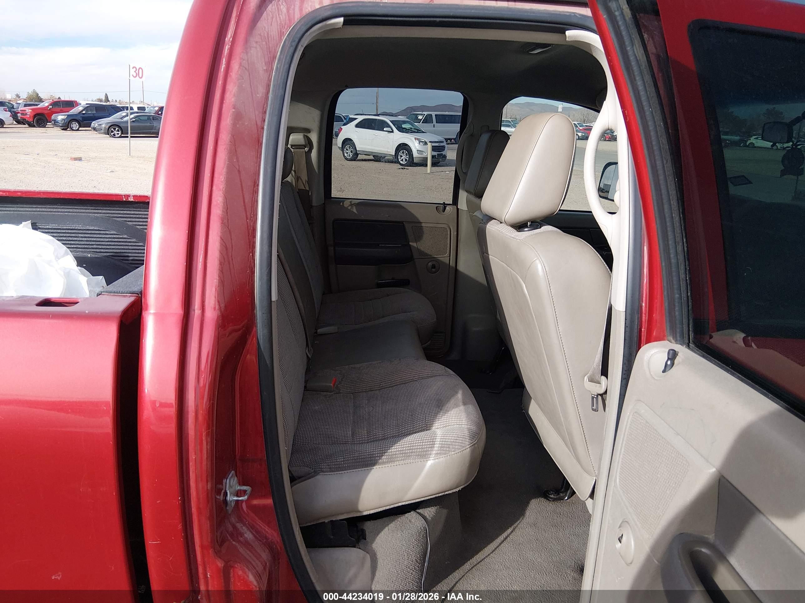 DODGE RAM image 8