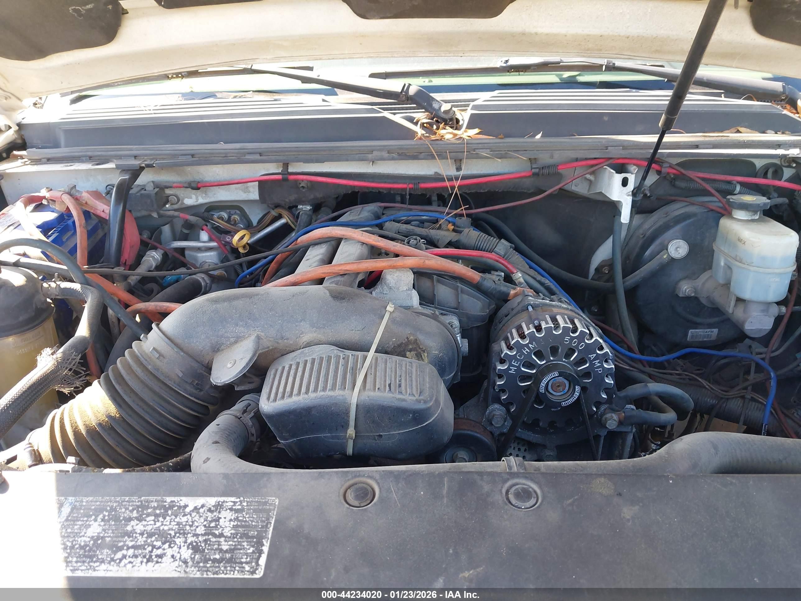 CHEVROLET SUBURBAN image 10