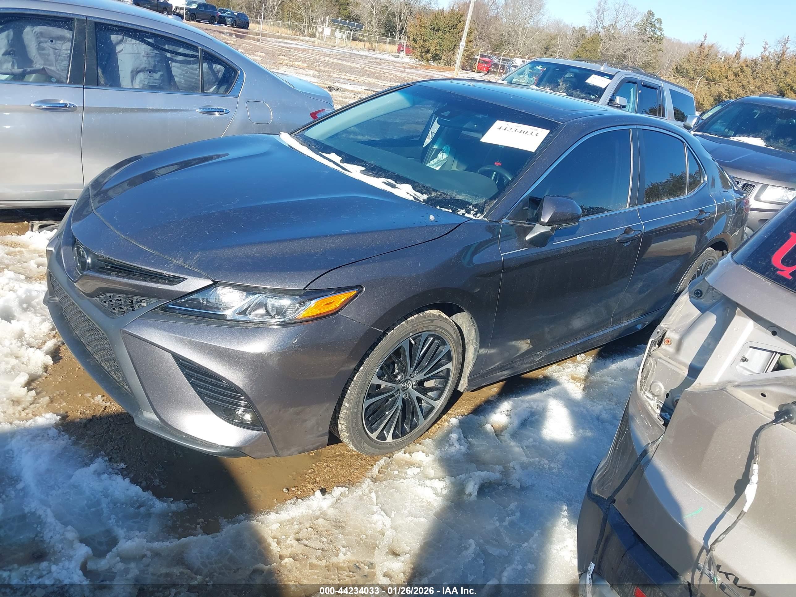 TOYOTA CAMRY image 2