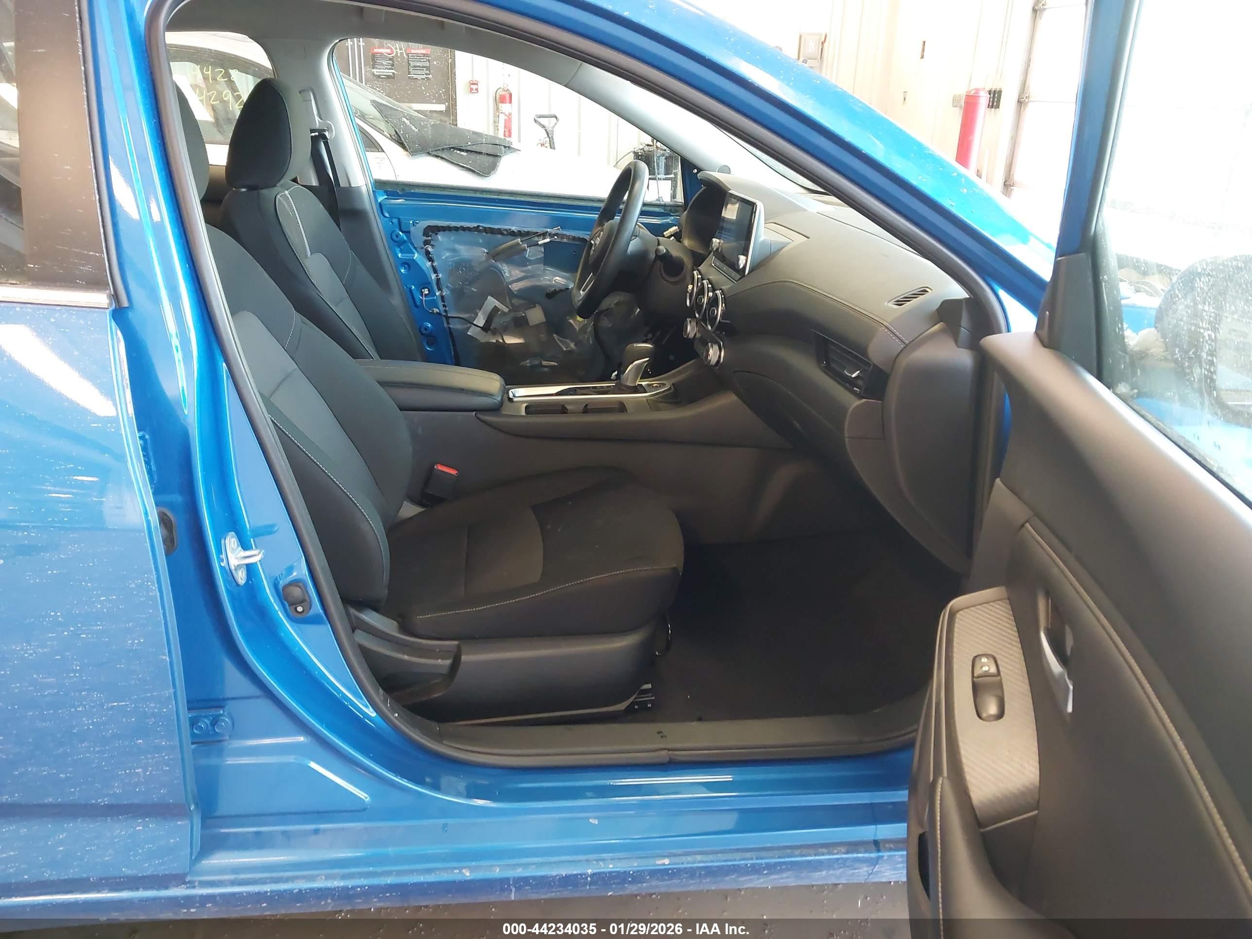 NISSAN SENTRA image 5