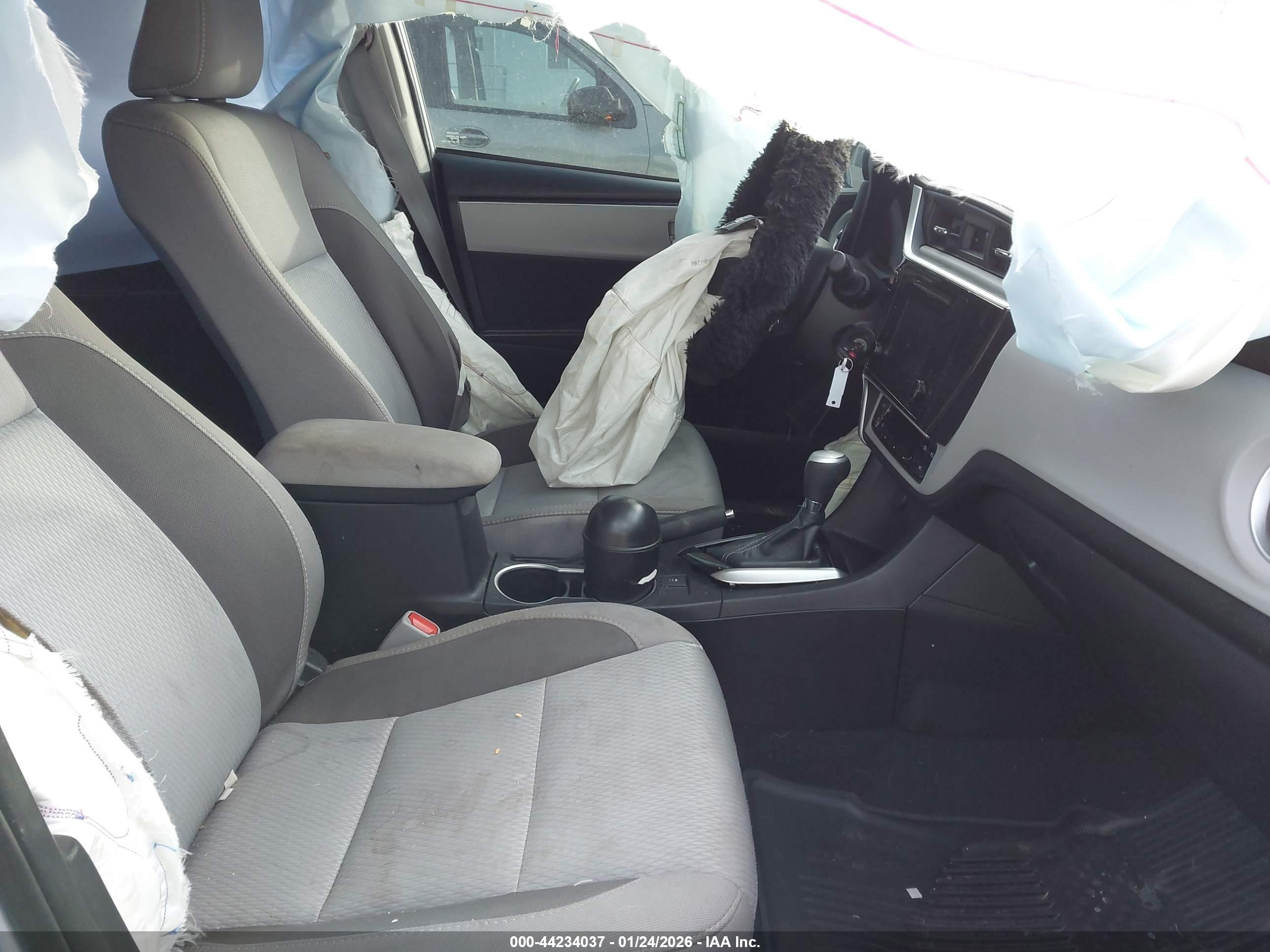 TOYOTA COROLLA image 5