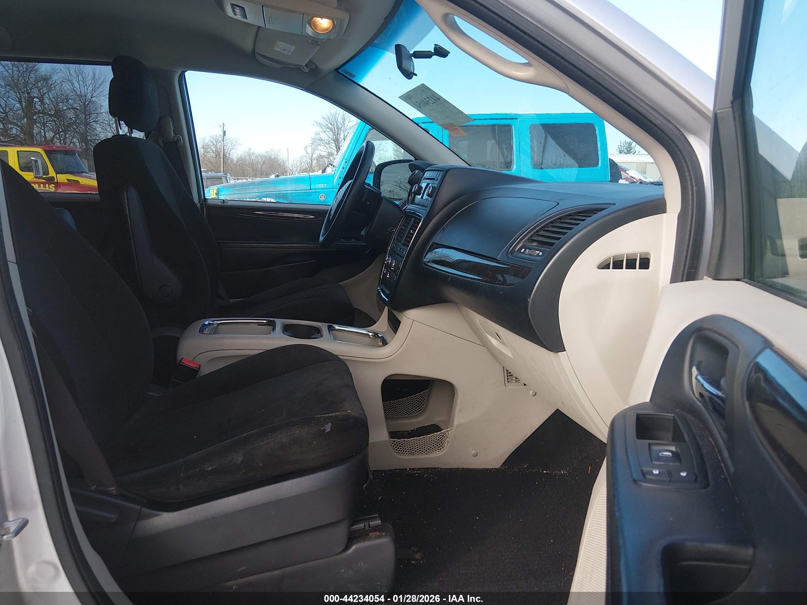 DODGE GRAND image 5