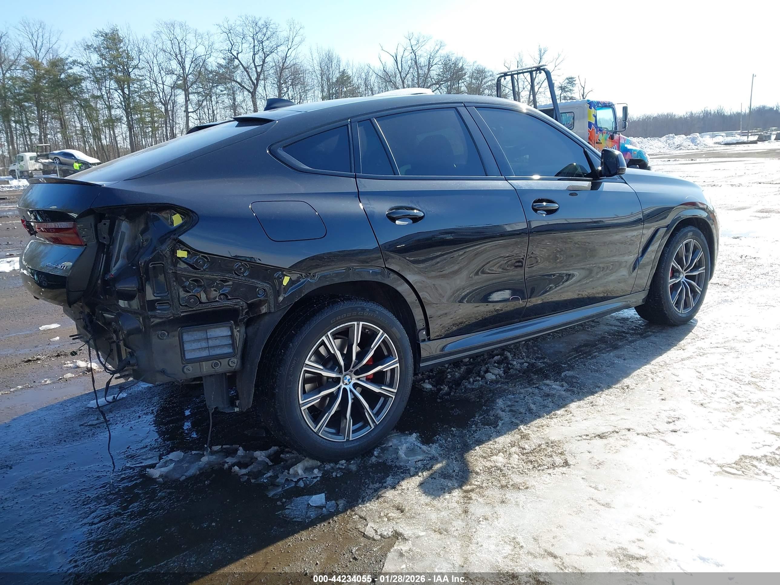 BMW X6 image 4