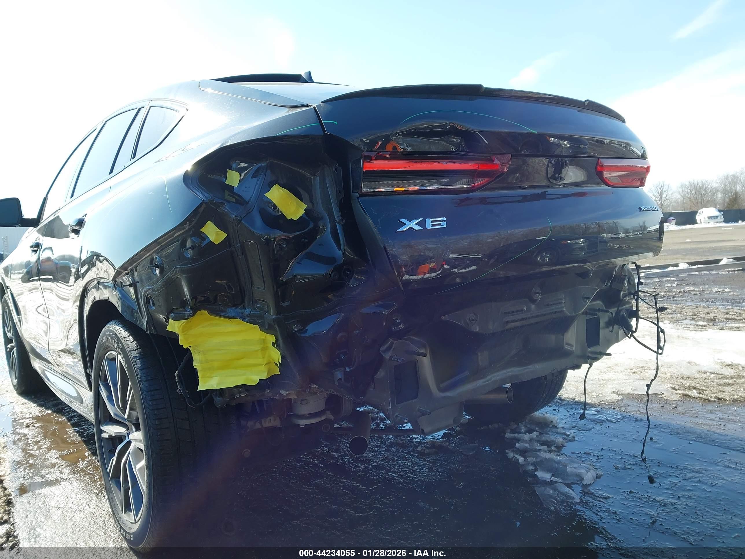 BMW X6 image 6