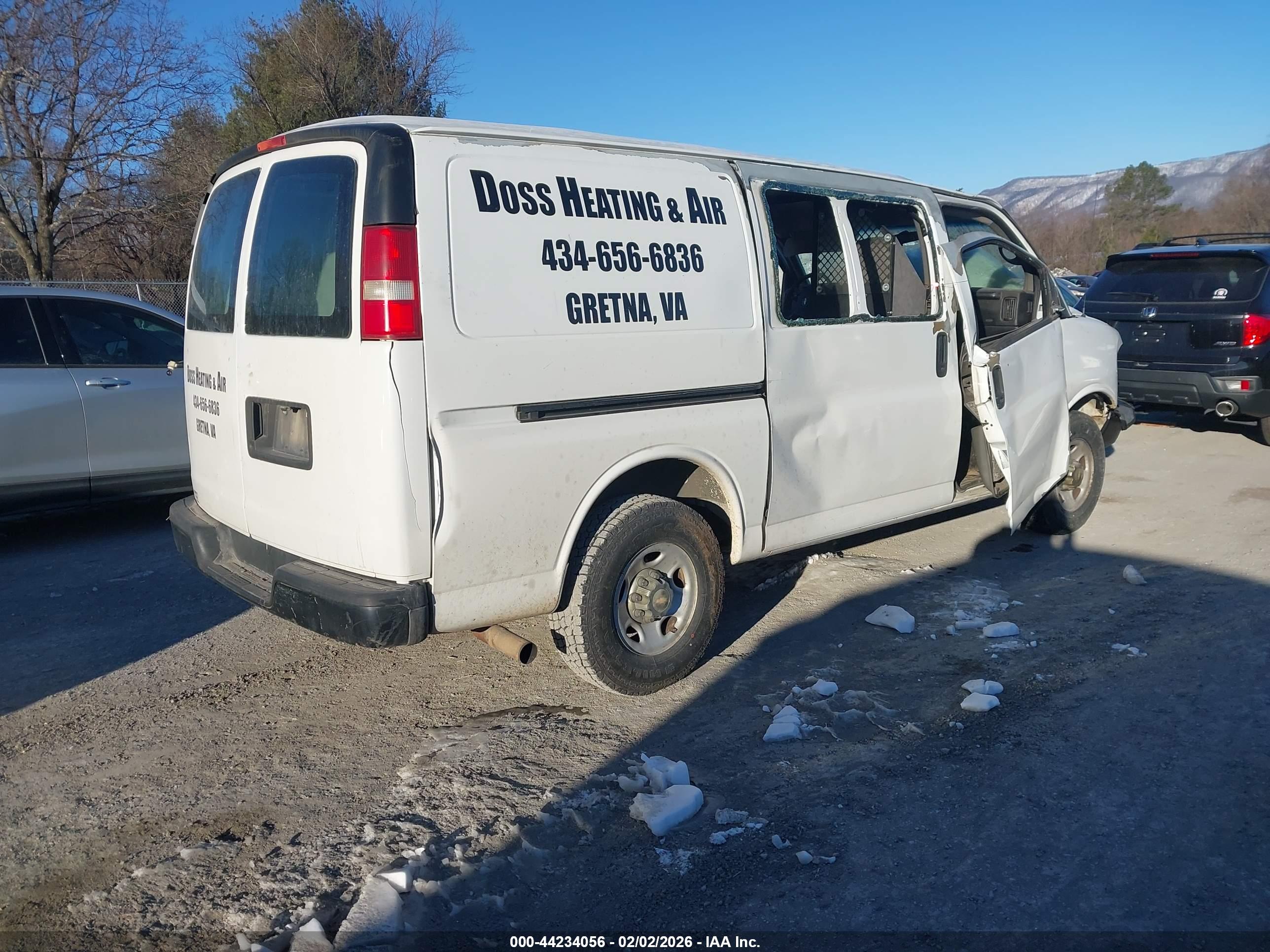 CHEVROLET EXPRESS image 4