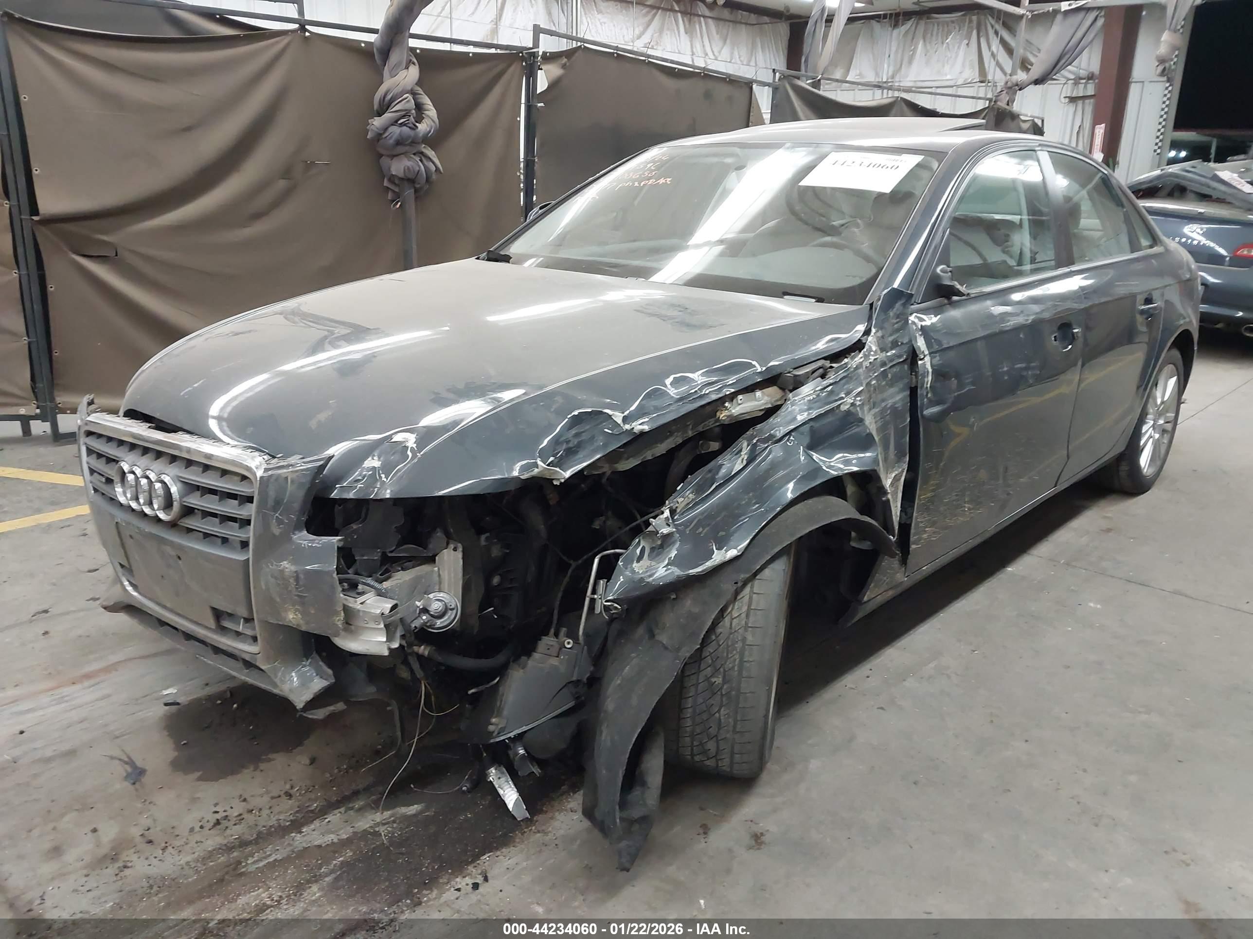 AUDI A4 image 2