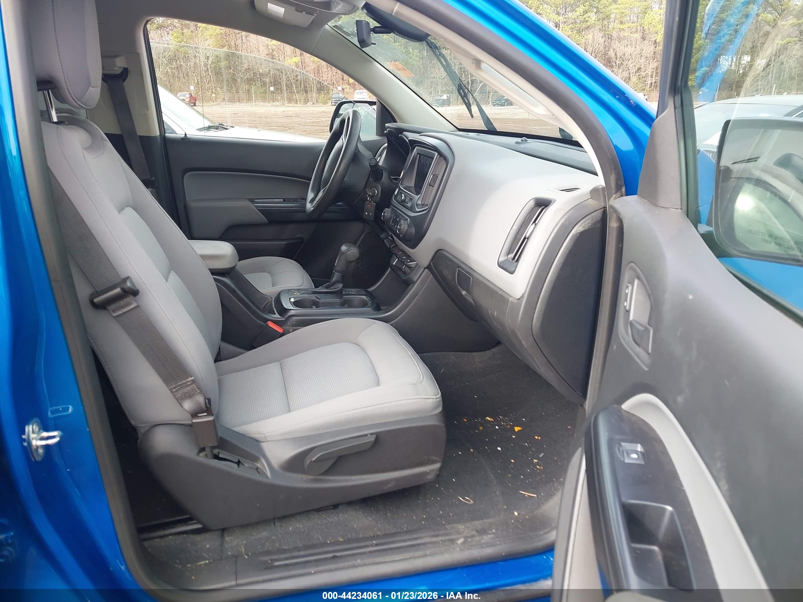 CHEVROLET COLORADO image 5