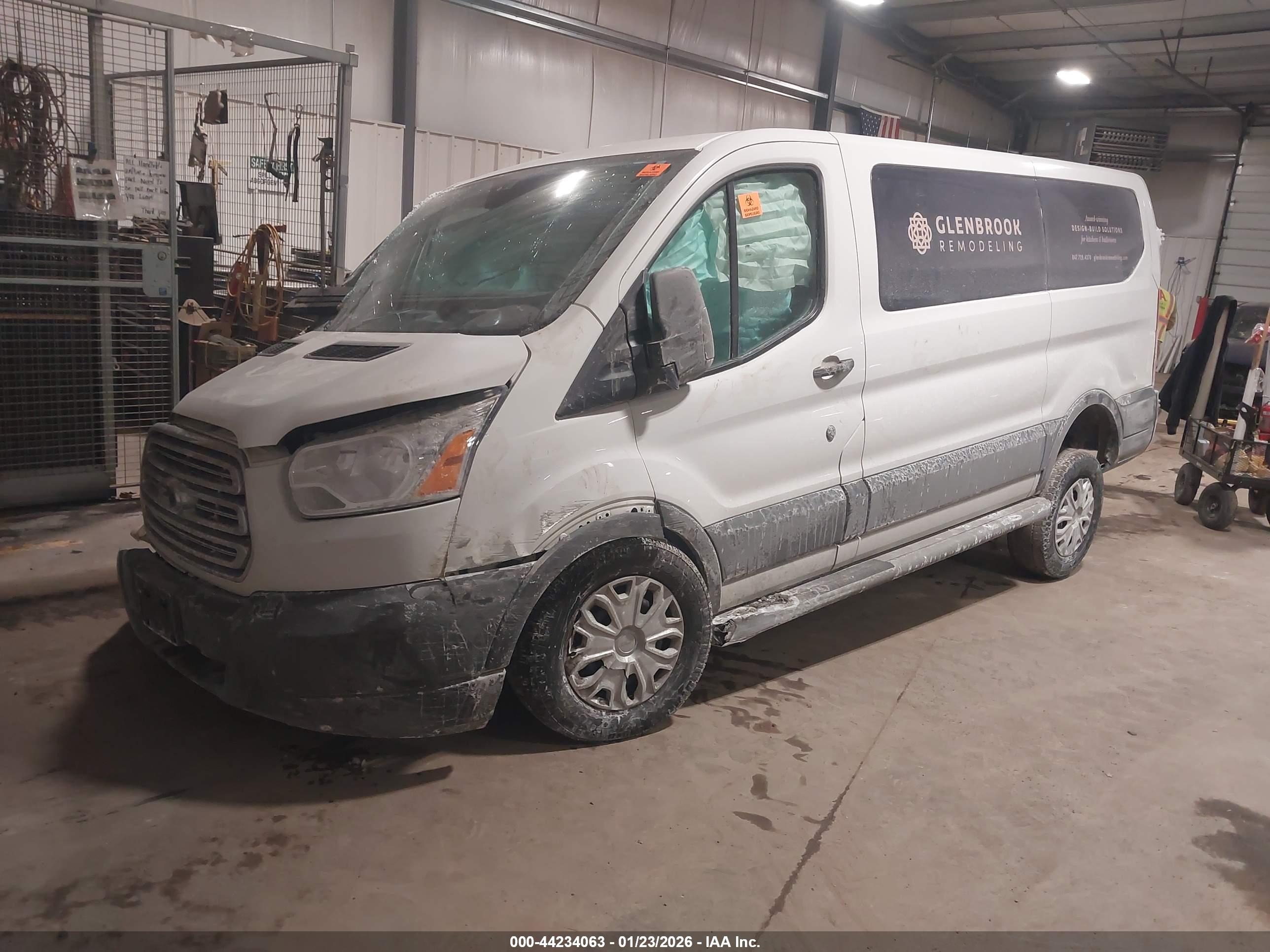 FORD TRANSIT-250 image 2