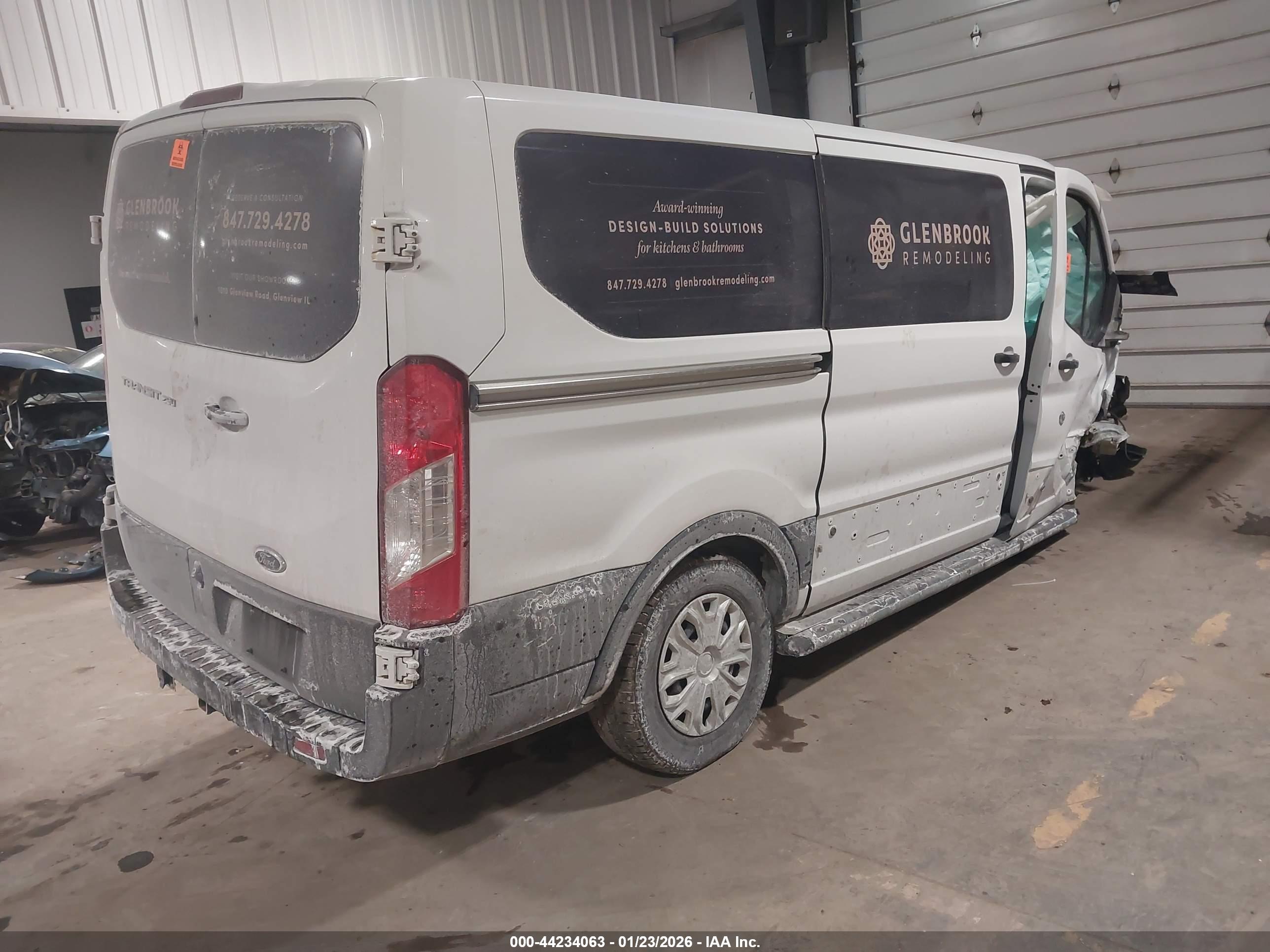 FORD TRANSIT-250 image 4