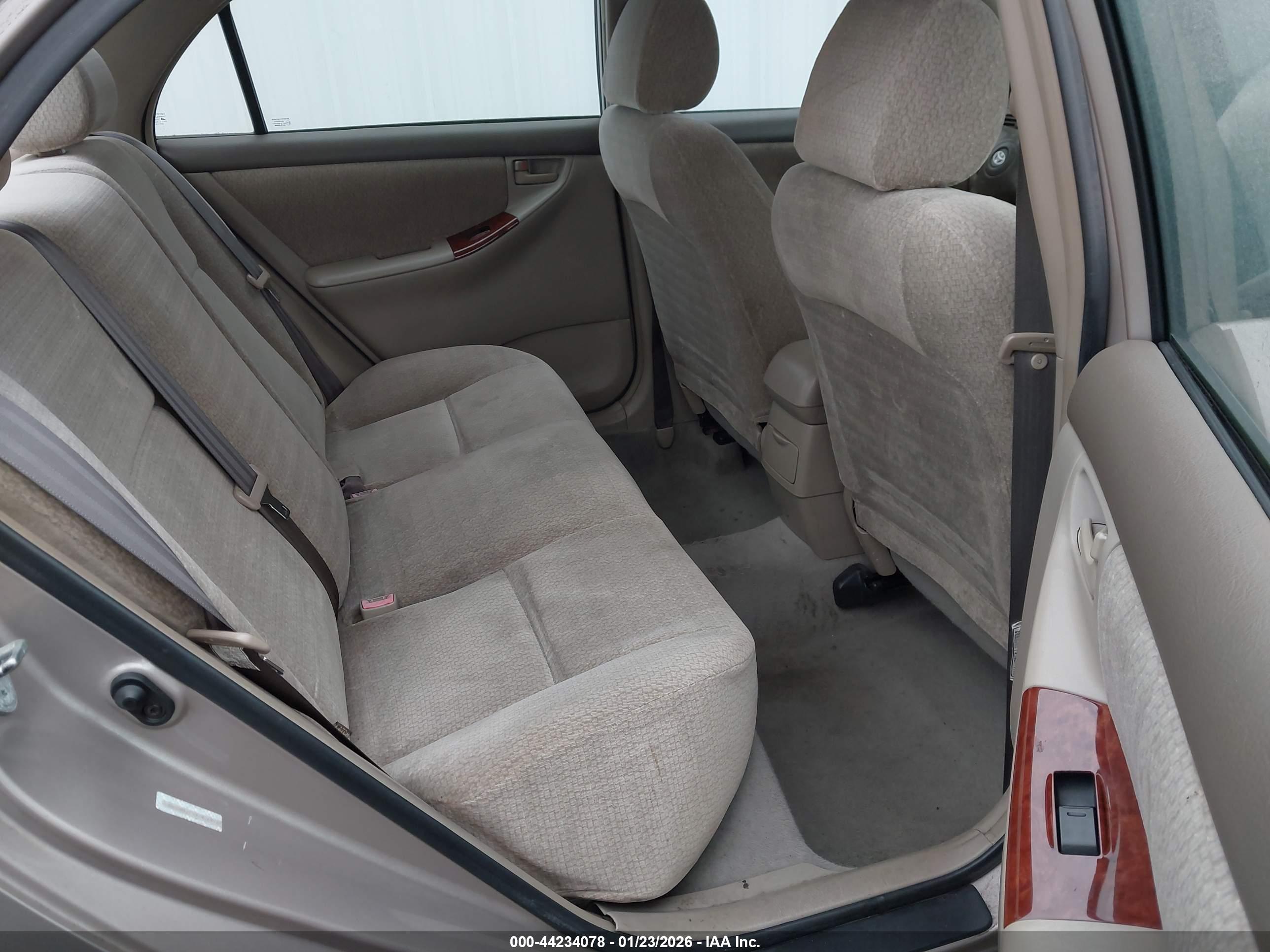 TOYOTA COROLLA image 8