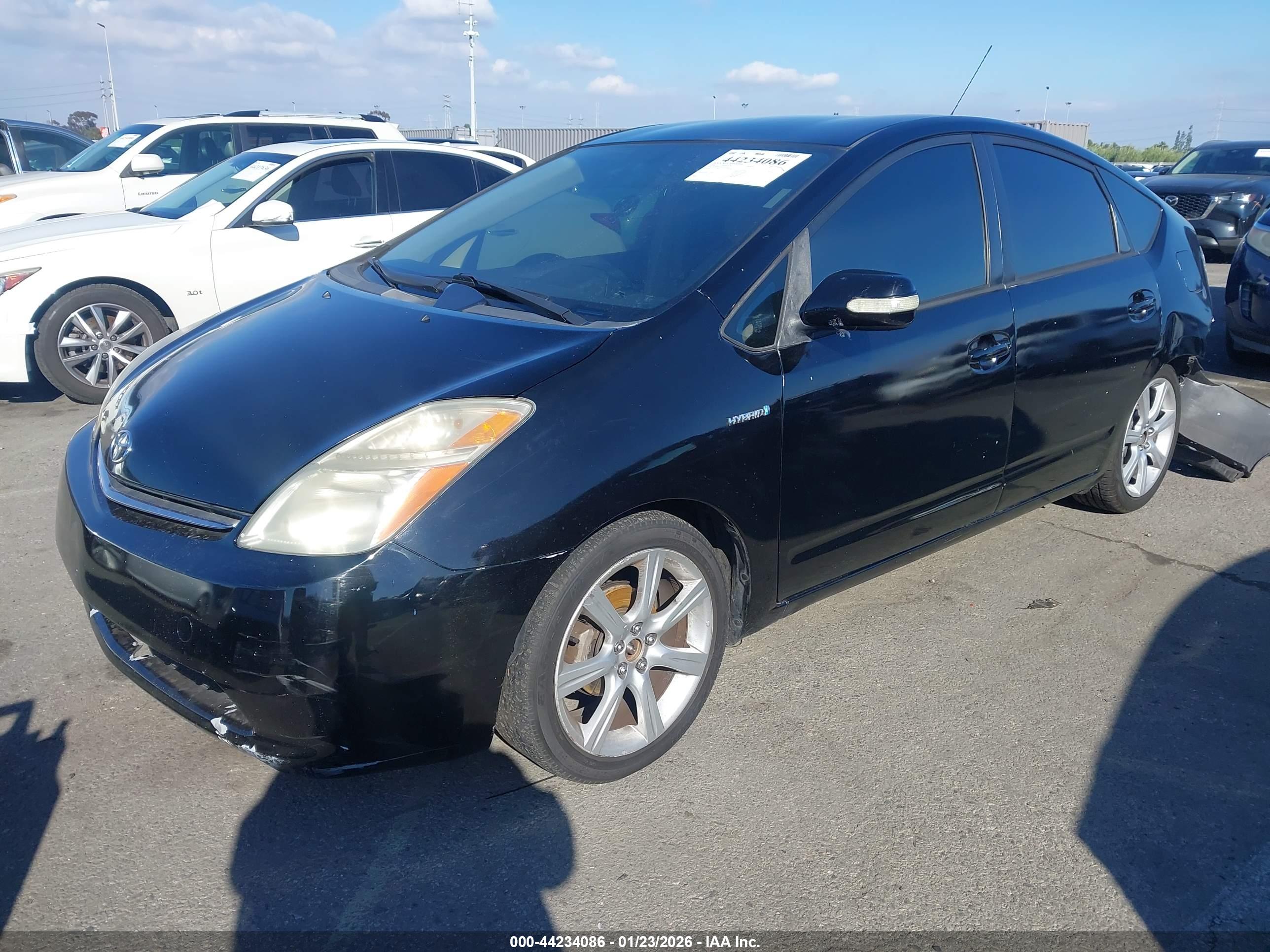 TOYOTA PRIUS image 2