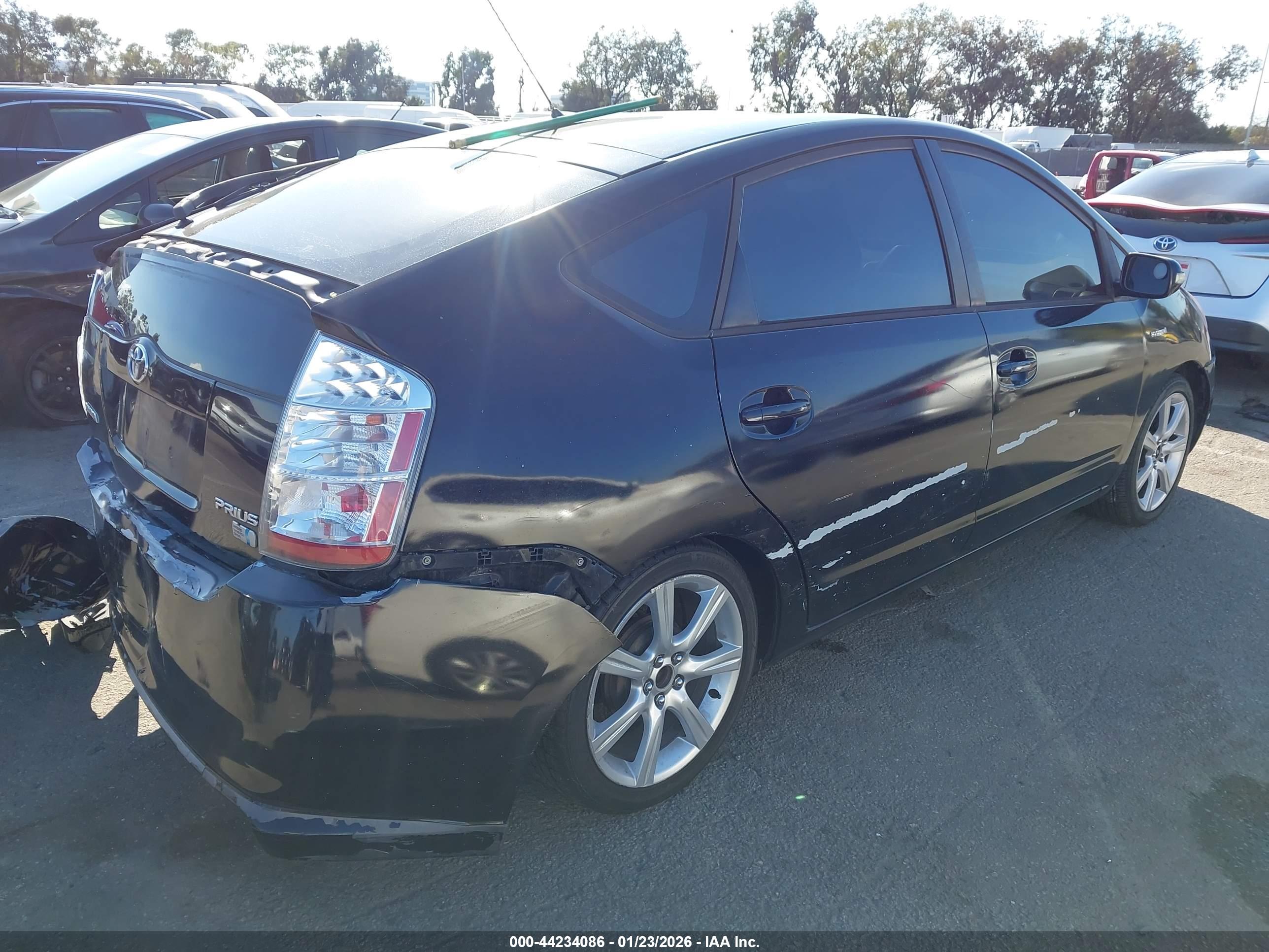 TOYOTA PRIUS image 4