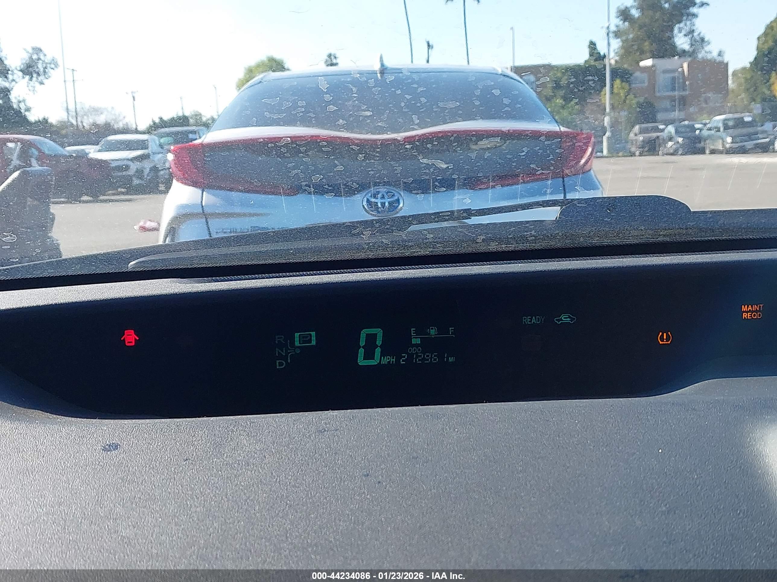 TOYOTA PRIUS image 7