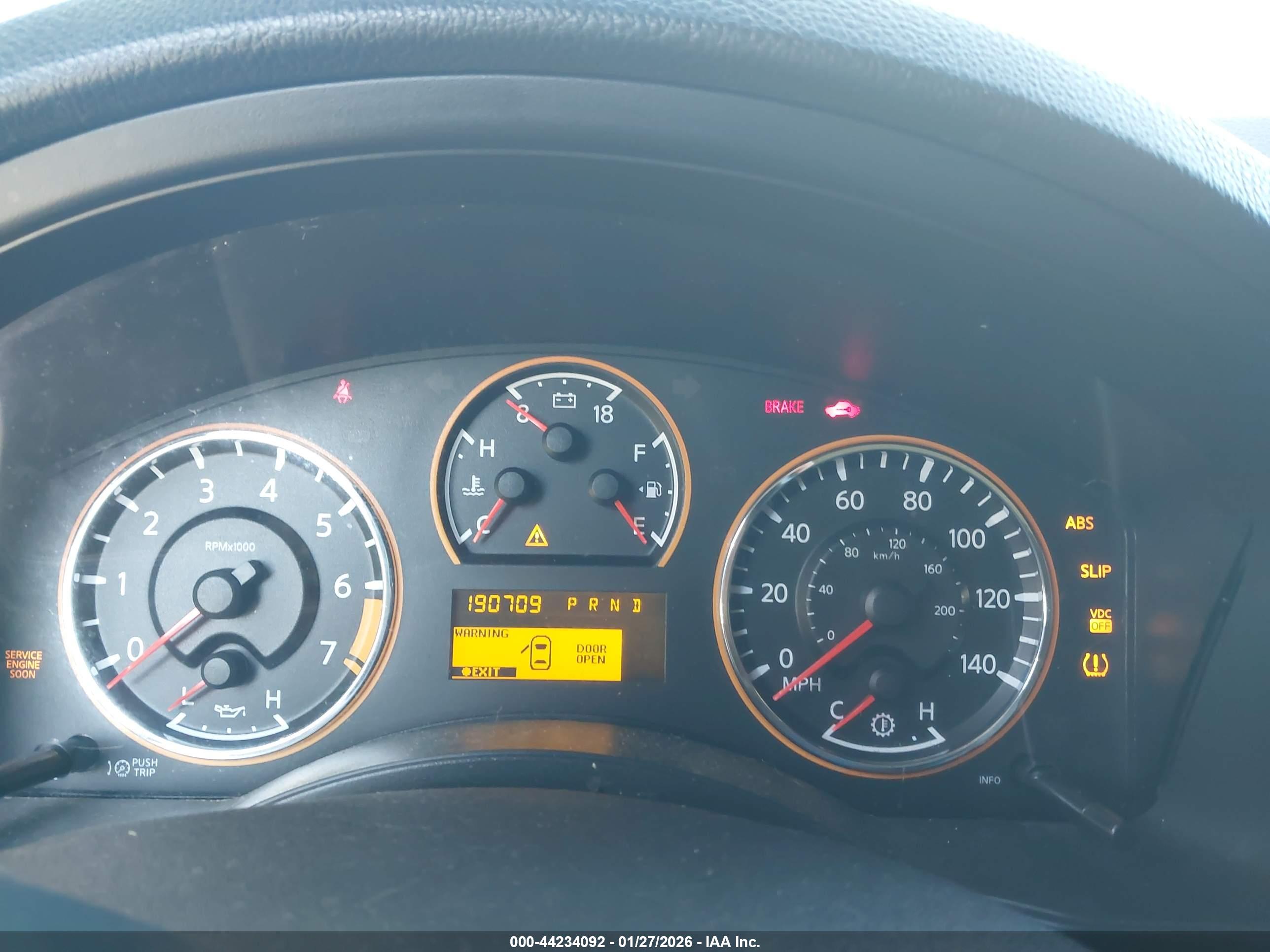 NISSAN ARMADA image 7