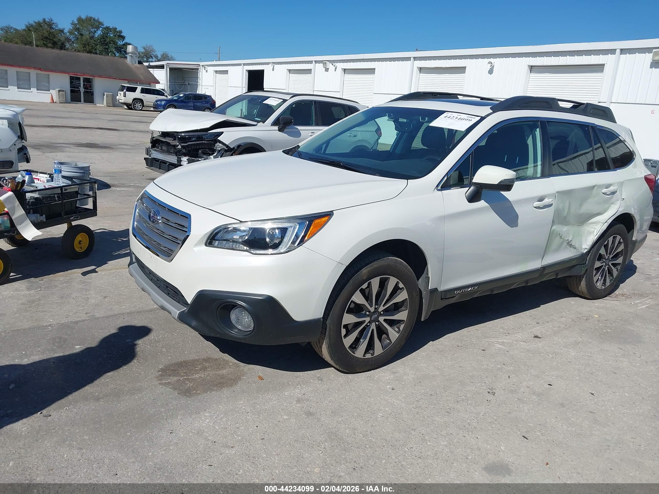 SUBARU OUTBACK image 2