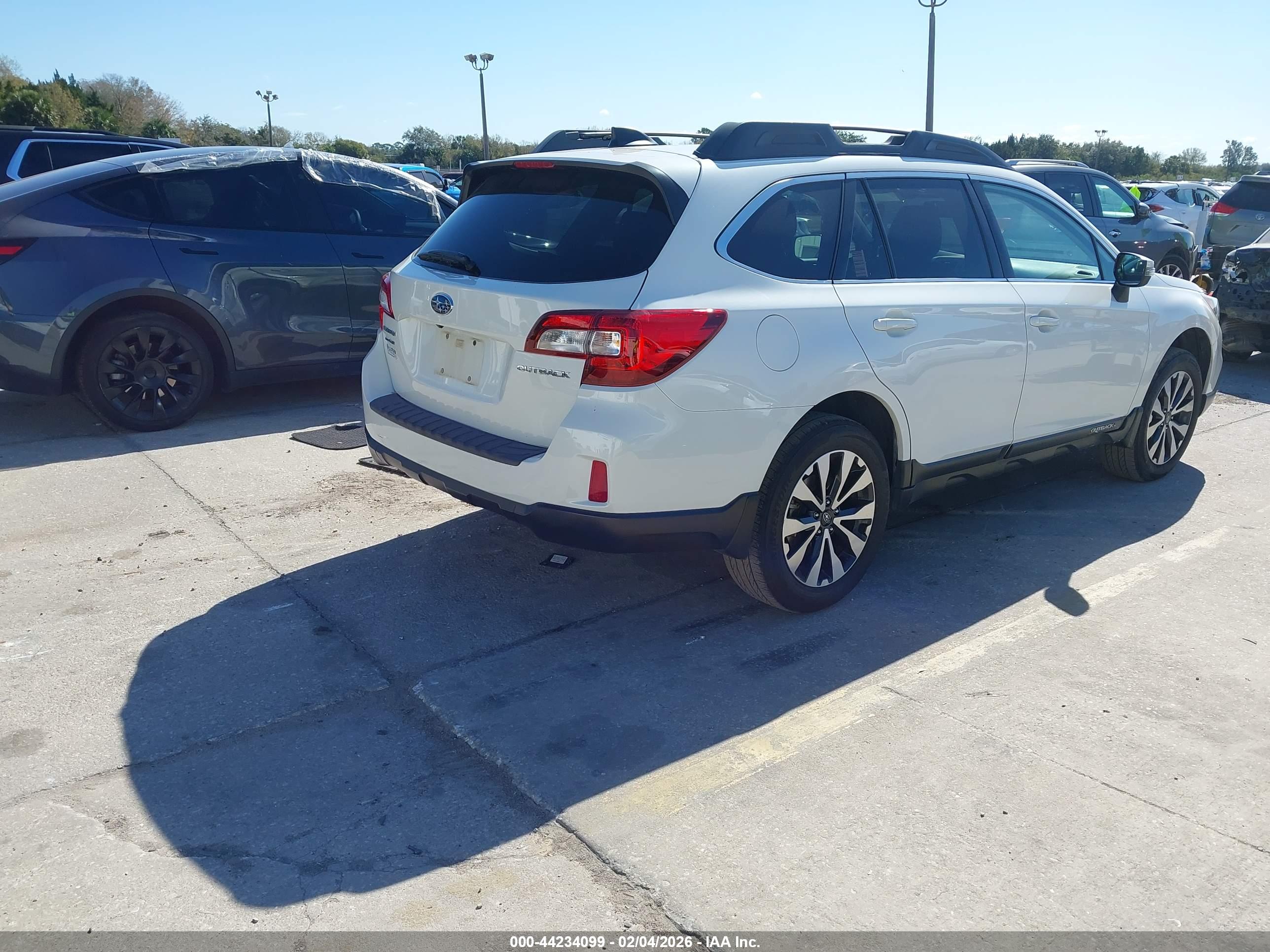 SUBARU OUTBACK image 4