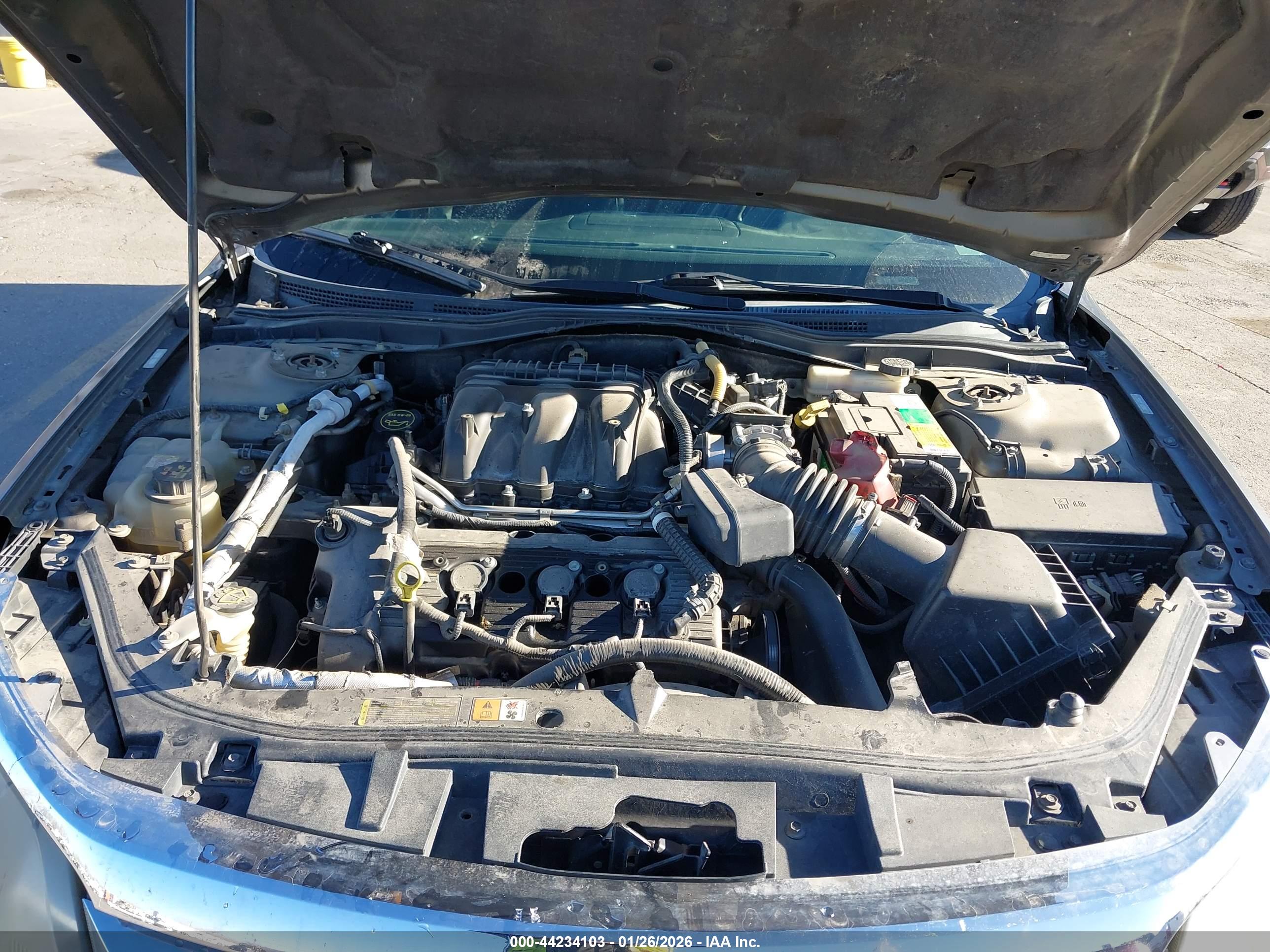 FORD FUSION image 10