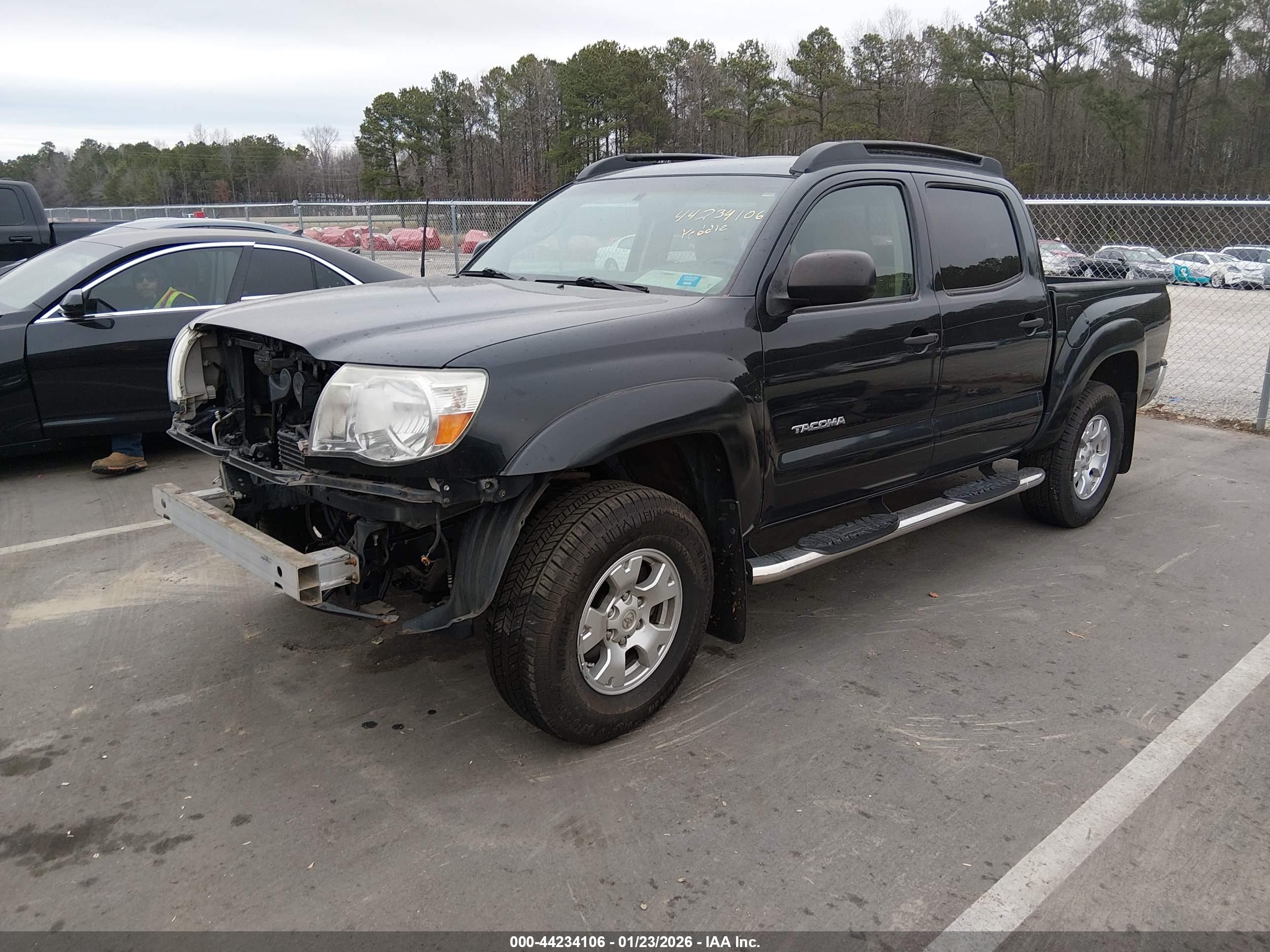 TOYOTA TACOMA image 2