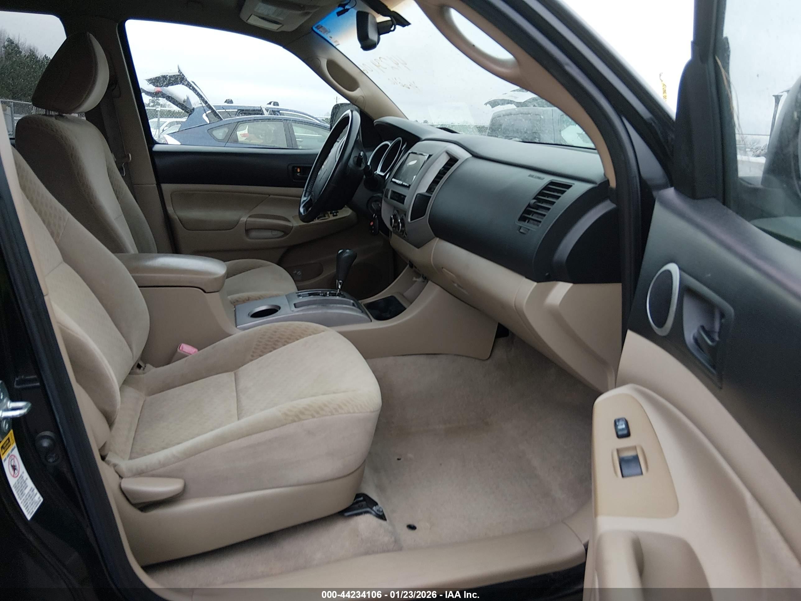 TOYOTA TACOMA image 5