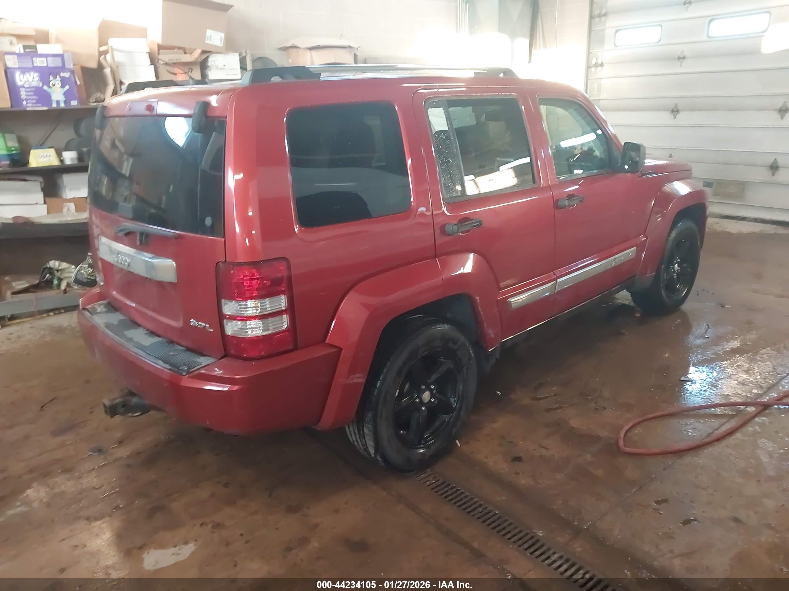 JEEP LIBERTY image 4