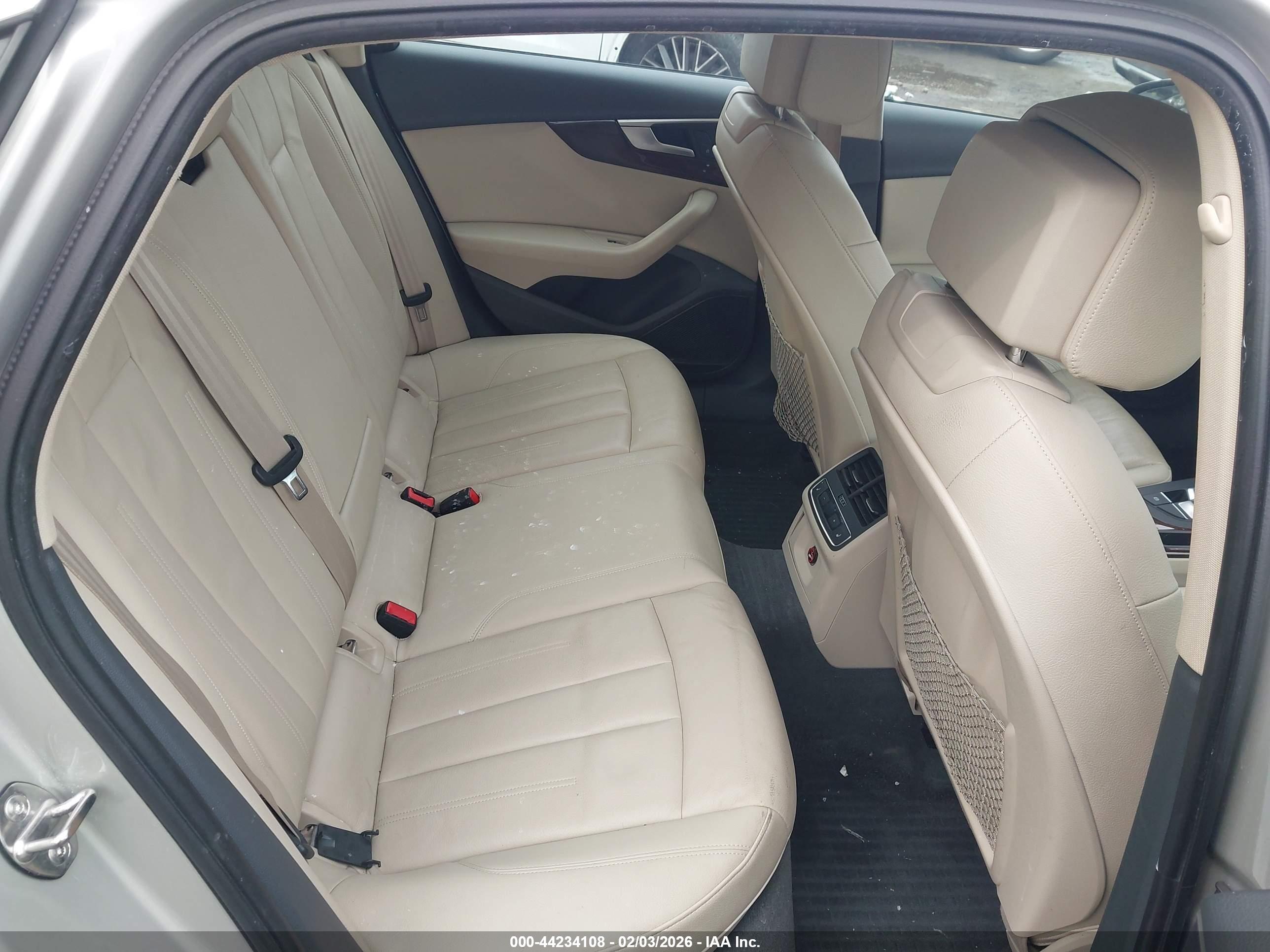 AUDI A4 image 8