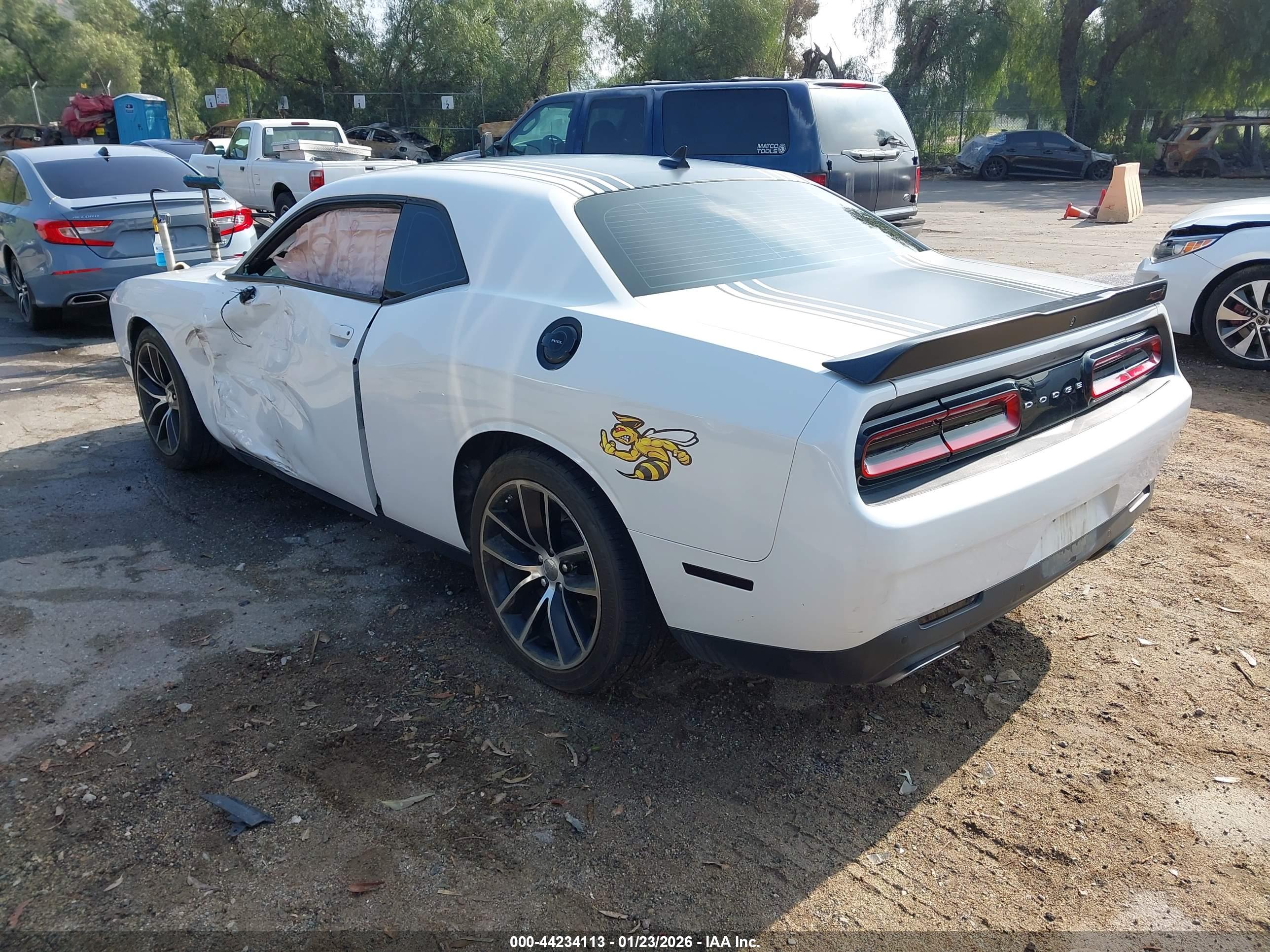 DODGE CHALLENGER image 3