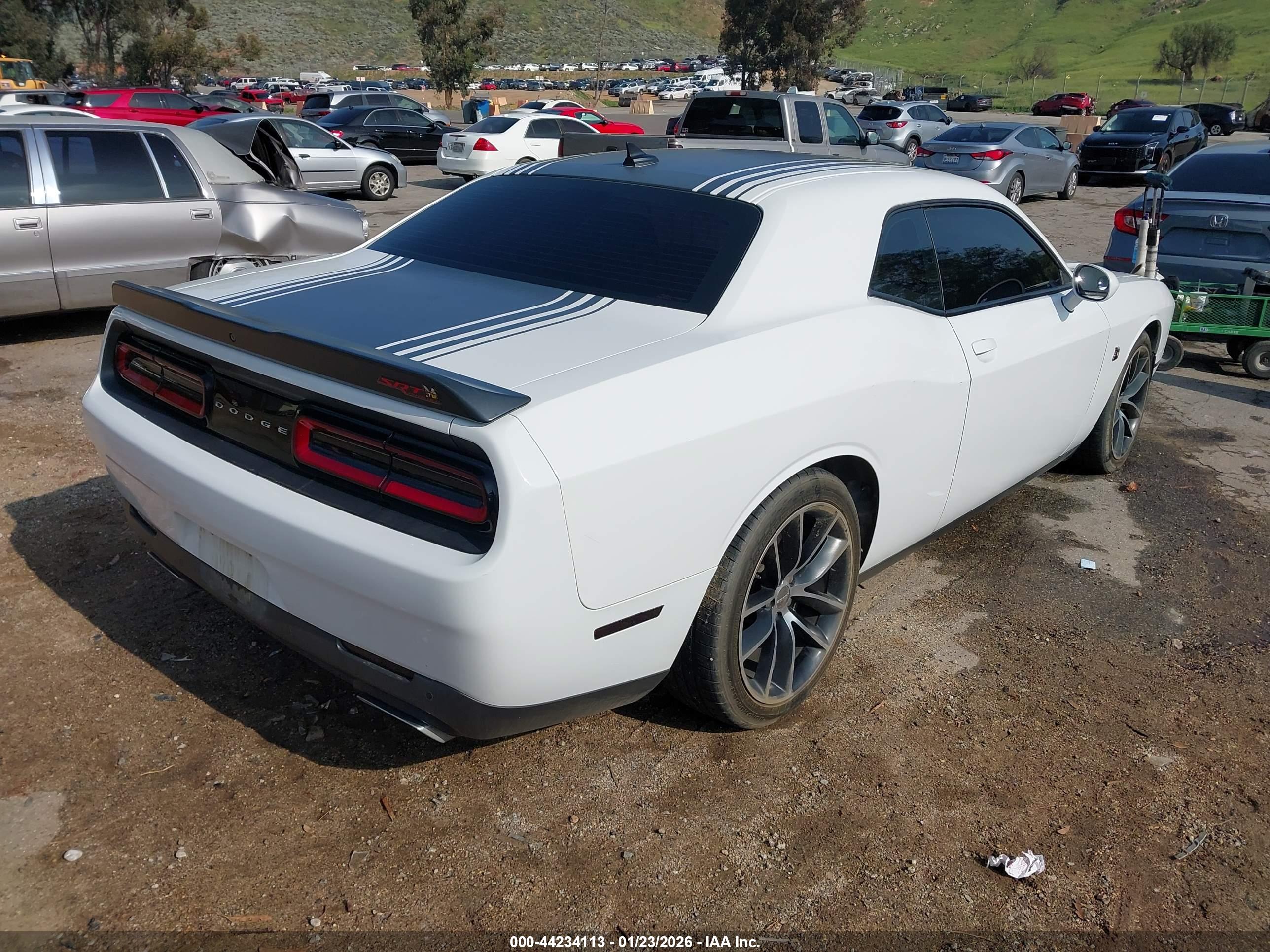 DODGE CHALLENGER image 4