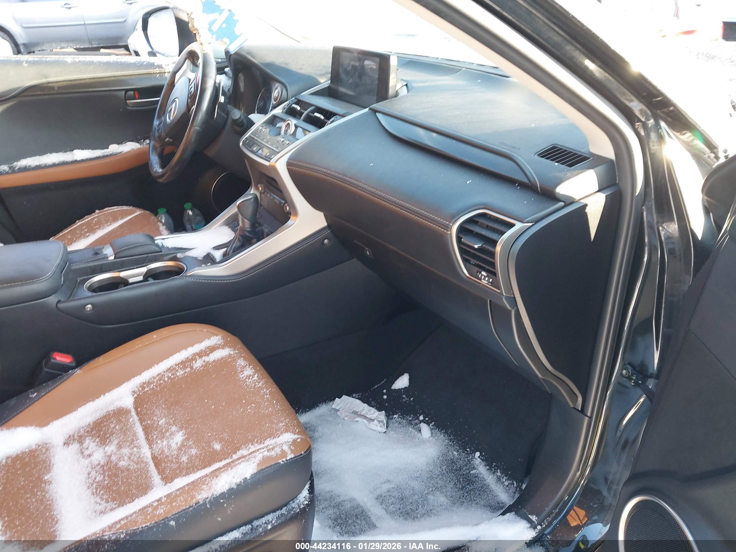 LEXUS NX image 5