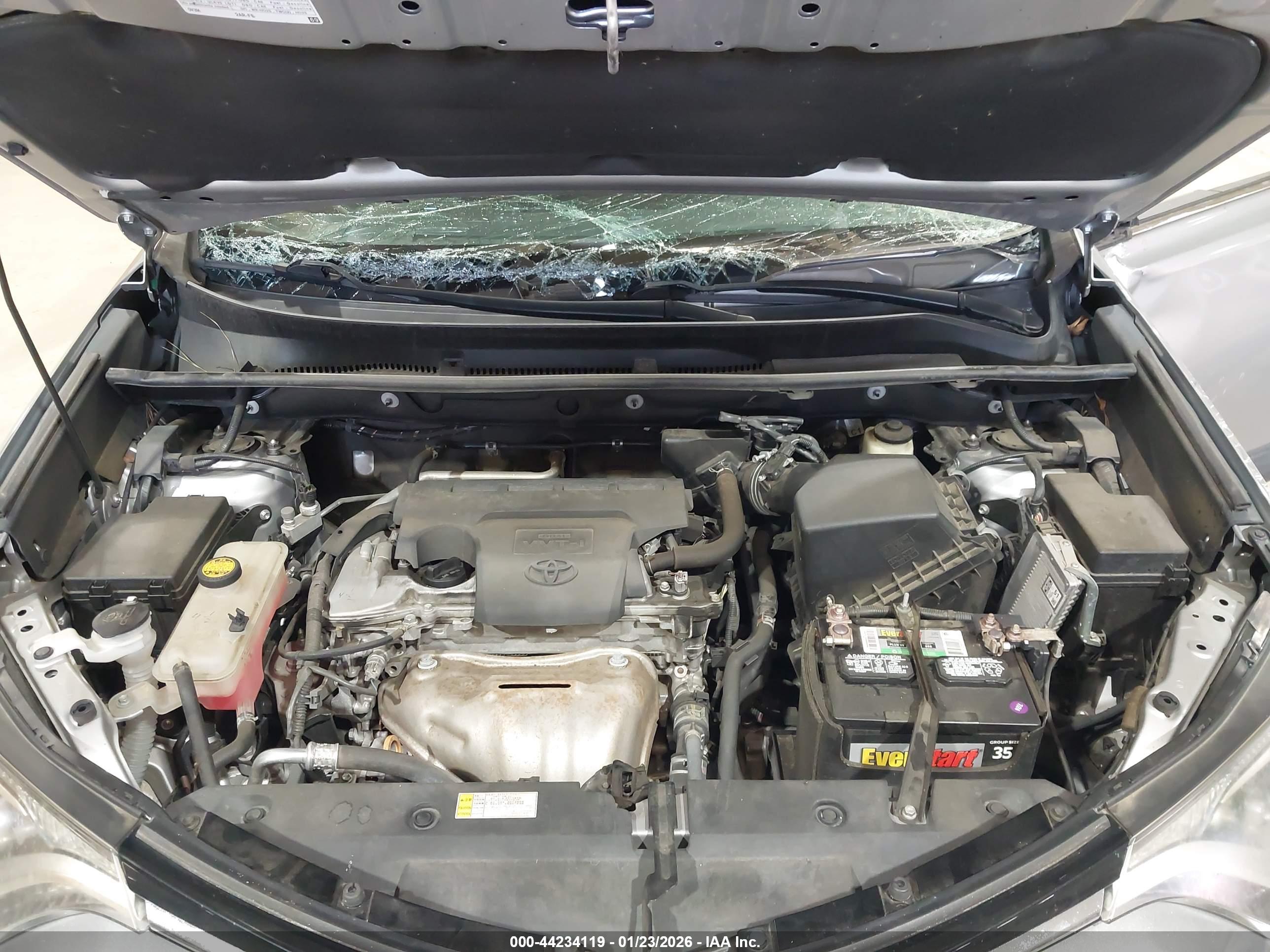 TOYOTA RAV4 image 10