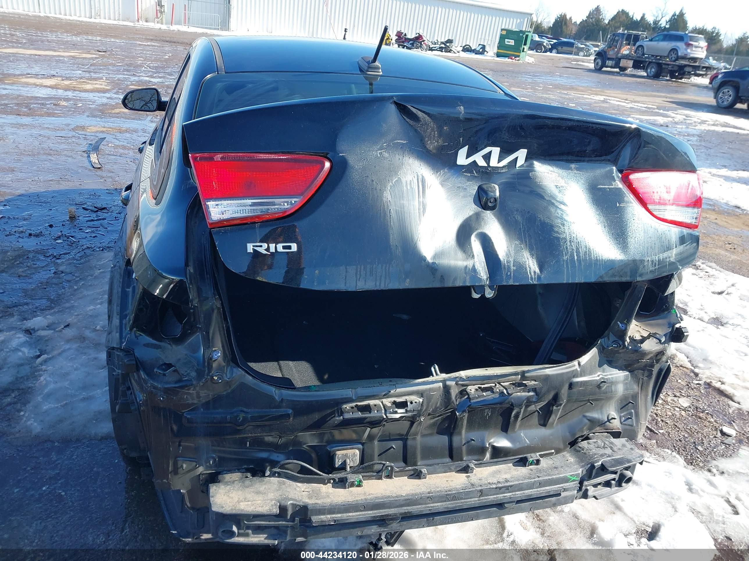 KIA RIO image 6